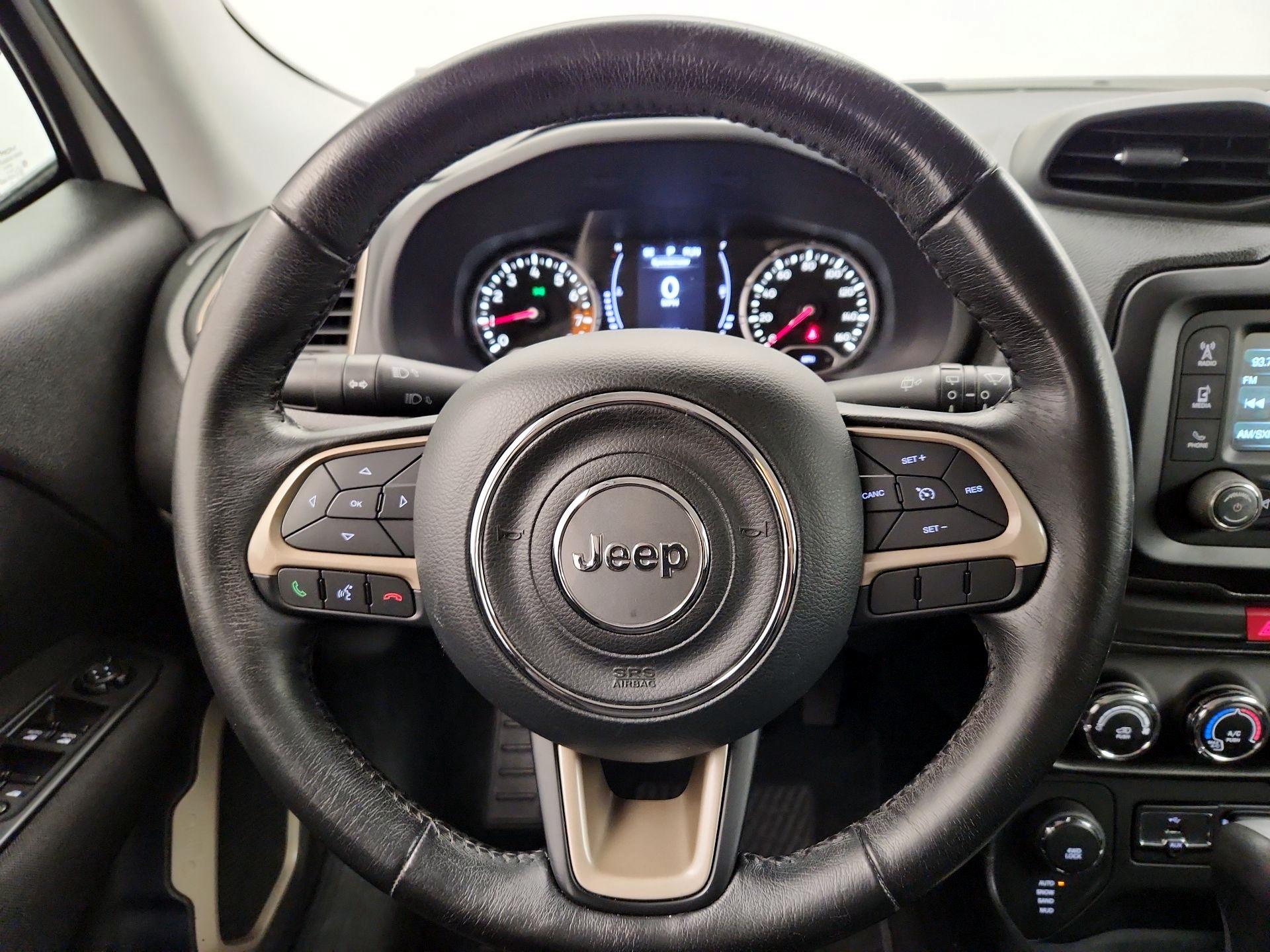 Thumbnail: 2017 Jeep Renegade - 10