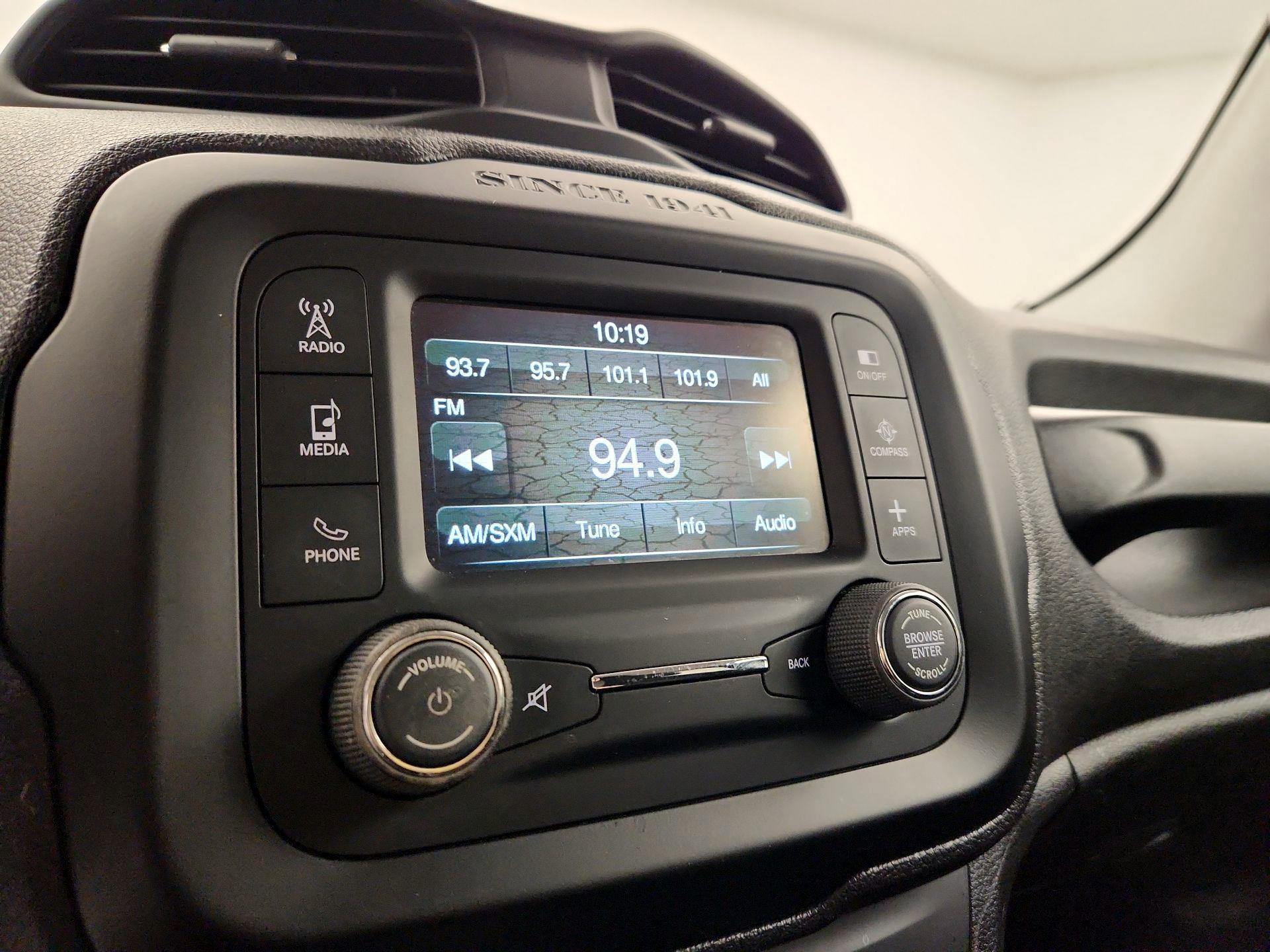 Thumbnail: 2017 Jeep Renegade - 15