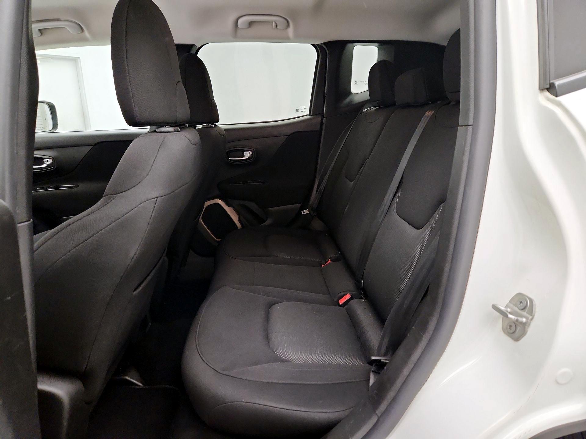 Thumbnail: 2017 Jeep Renegade - 19