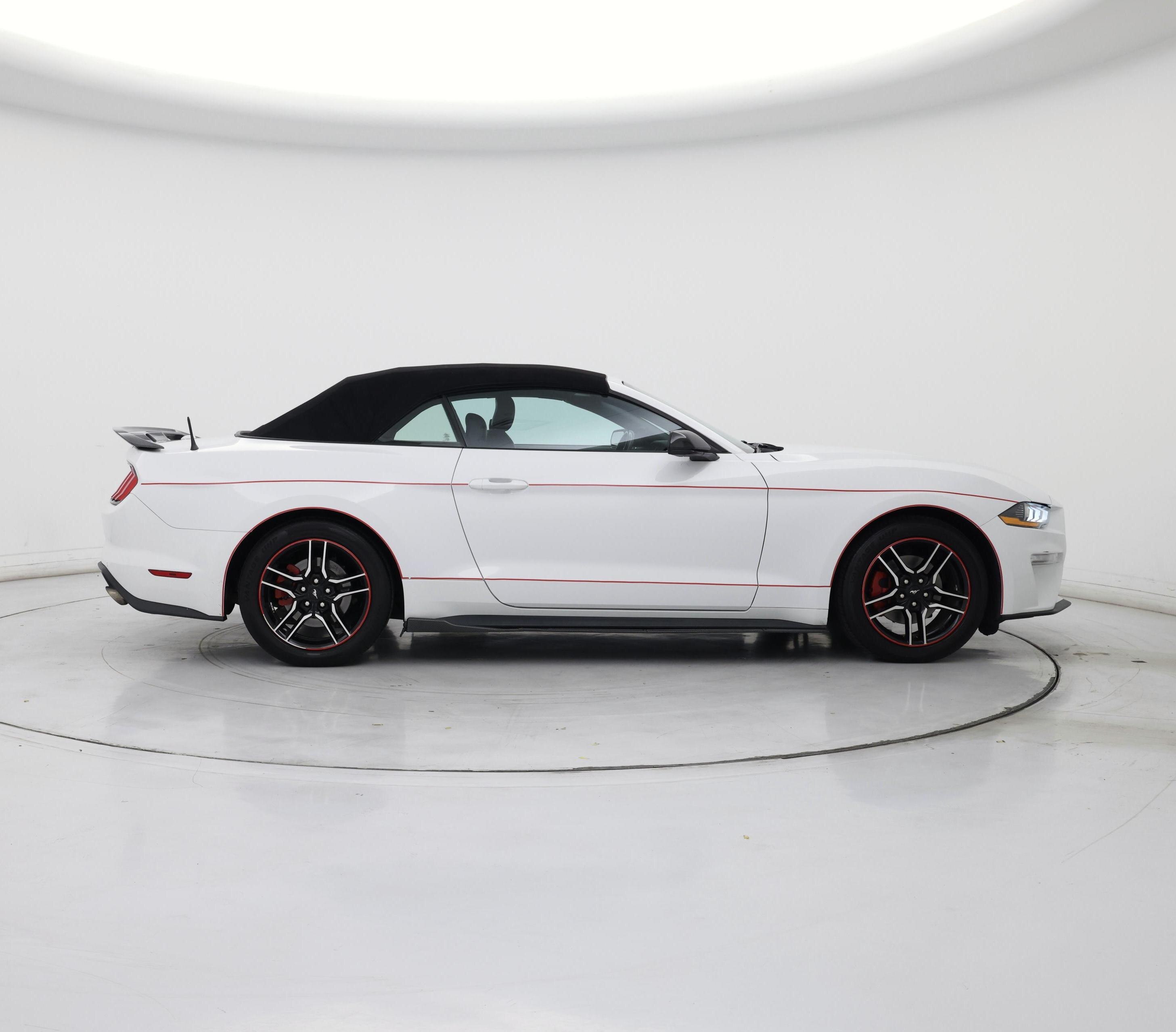 Thumbnail: 2022 Ford Mustang - 7