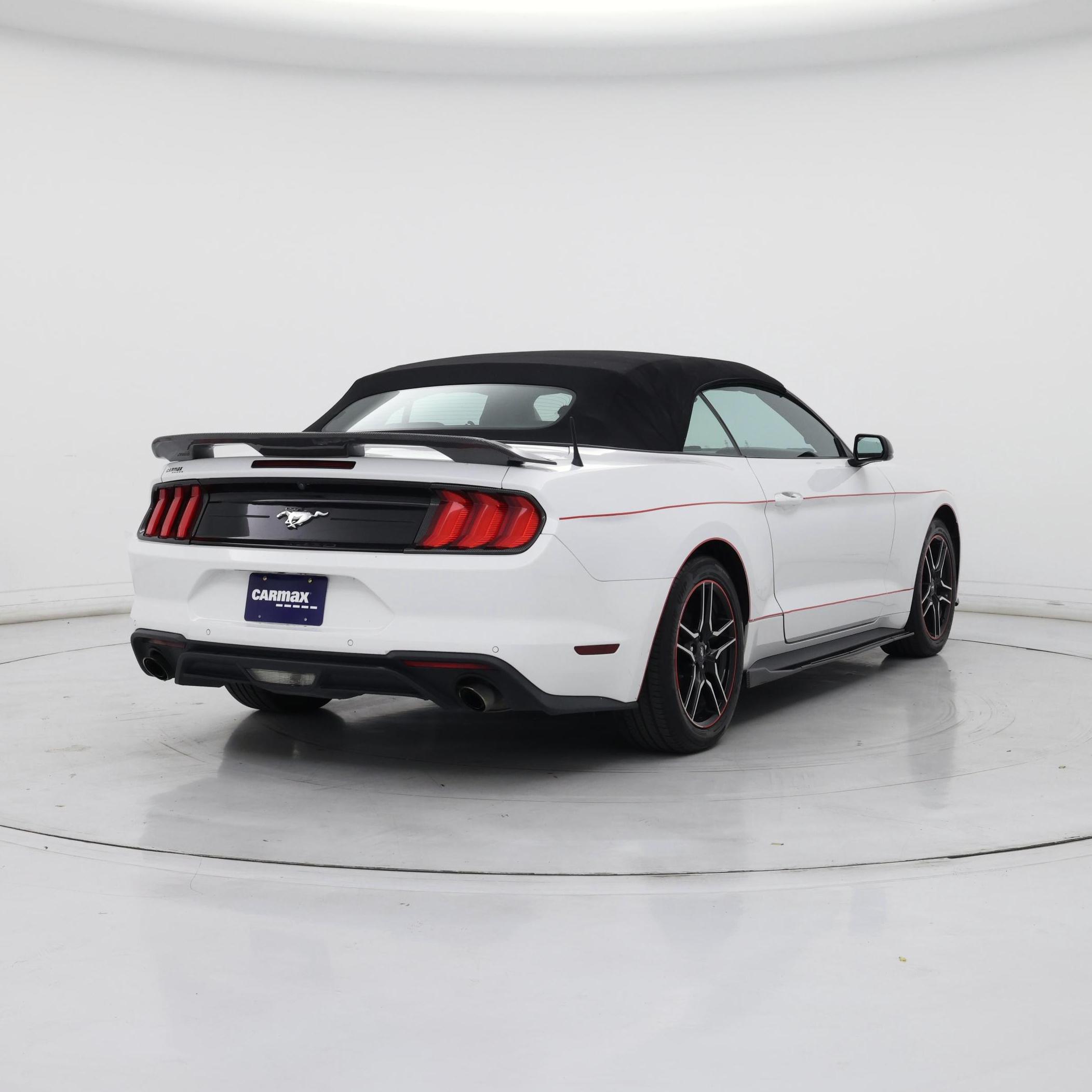 Thumbnail: 2022 Ford Mustang - 8