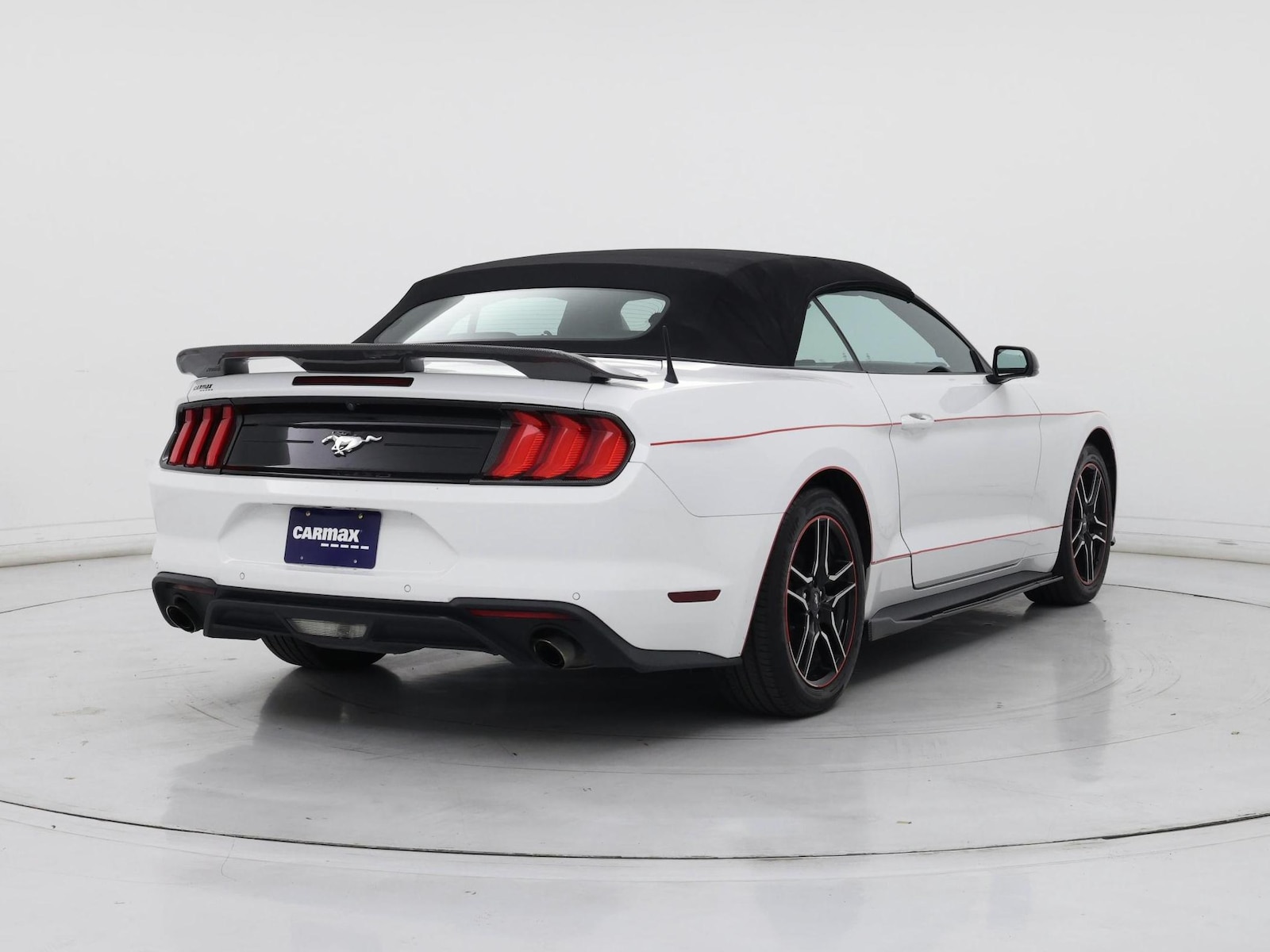 2022 Ford Mustang EcoBoost Premium - Photo 9