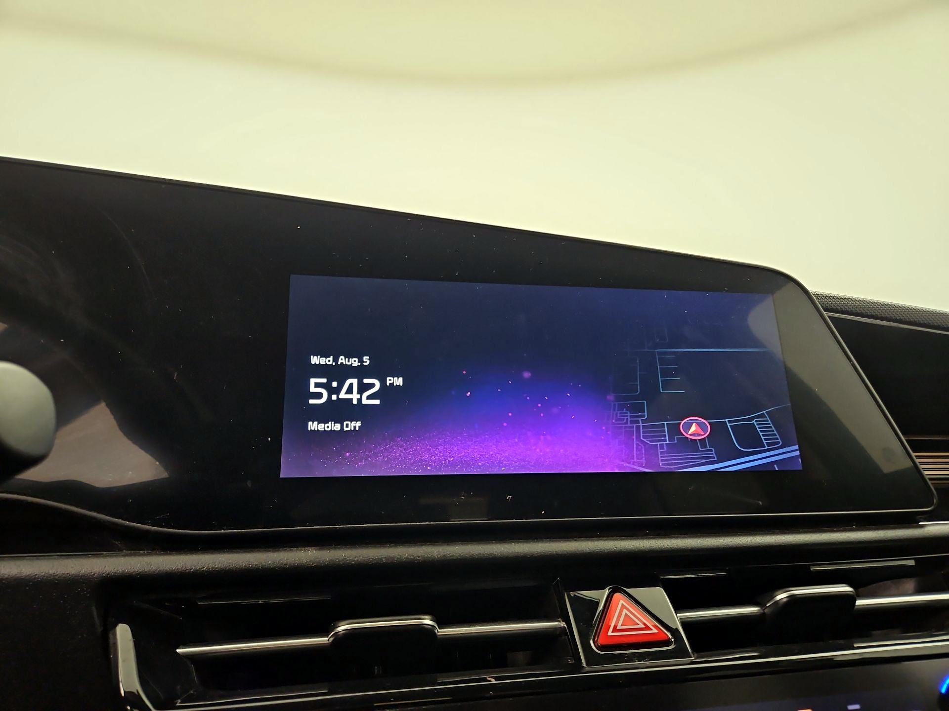 Thumbnail: 2023 Kia Niro - 13