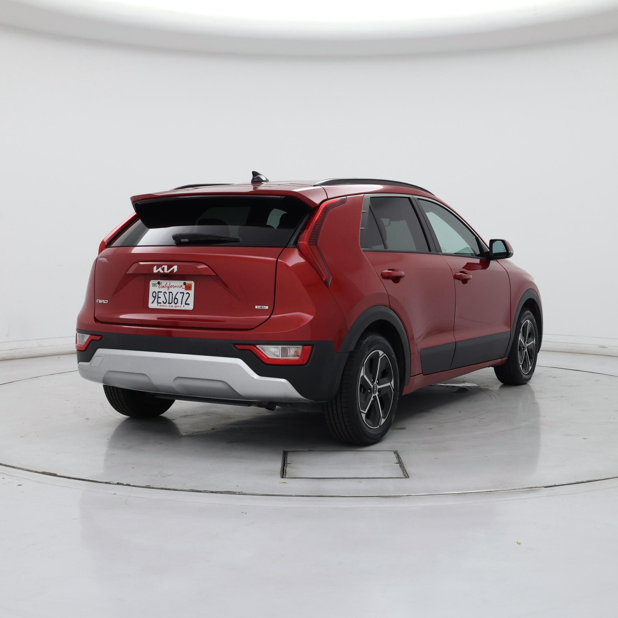 Thumbnail: 2023 Kia Niro - 8