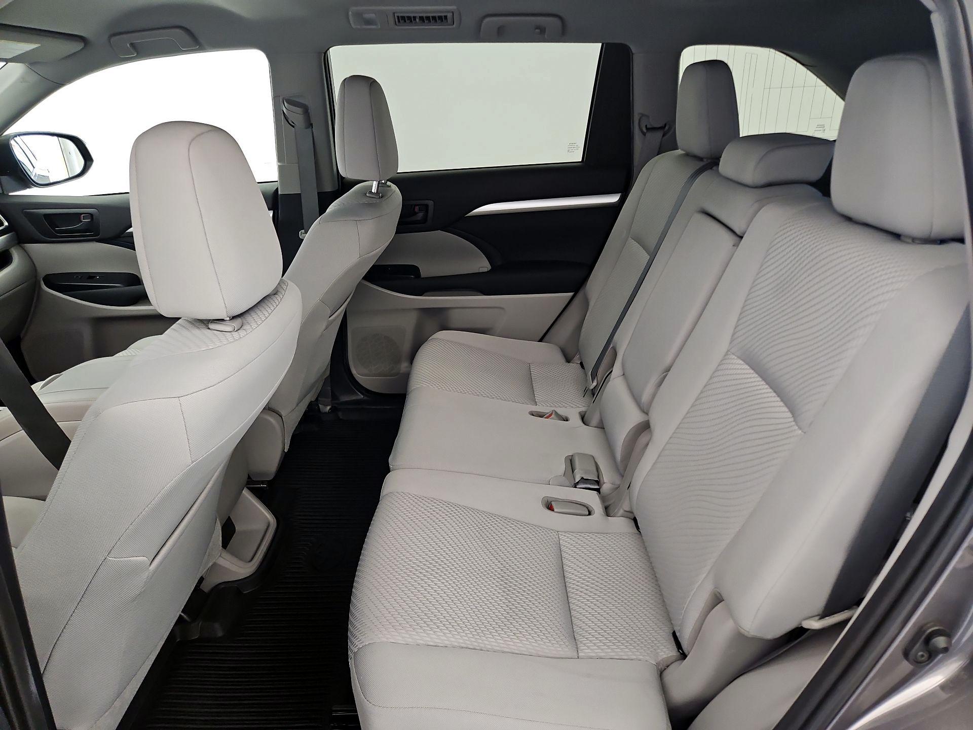 Thumbnail: 2019 Toyota Highlander - 19