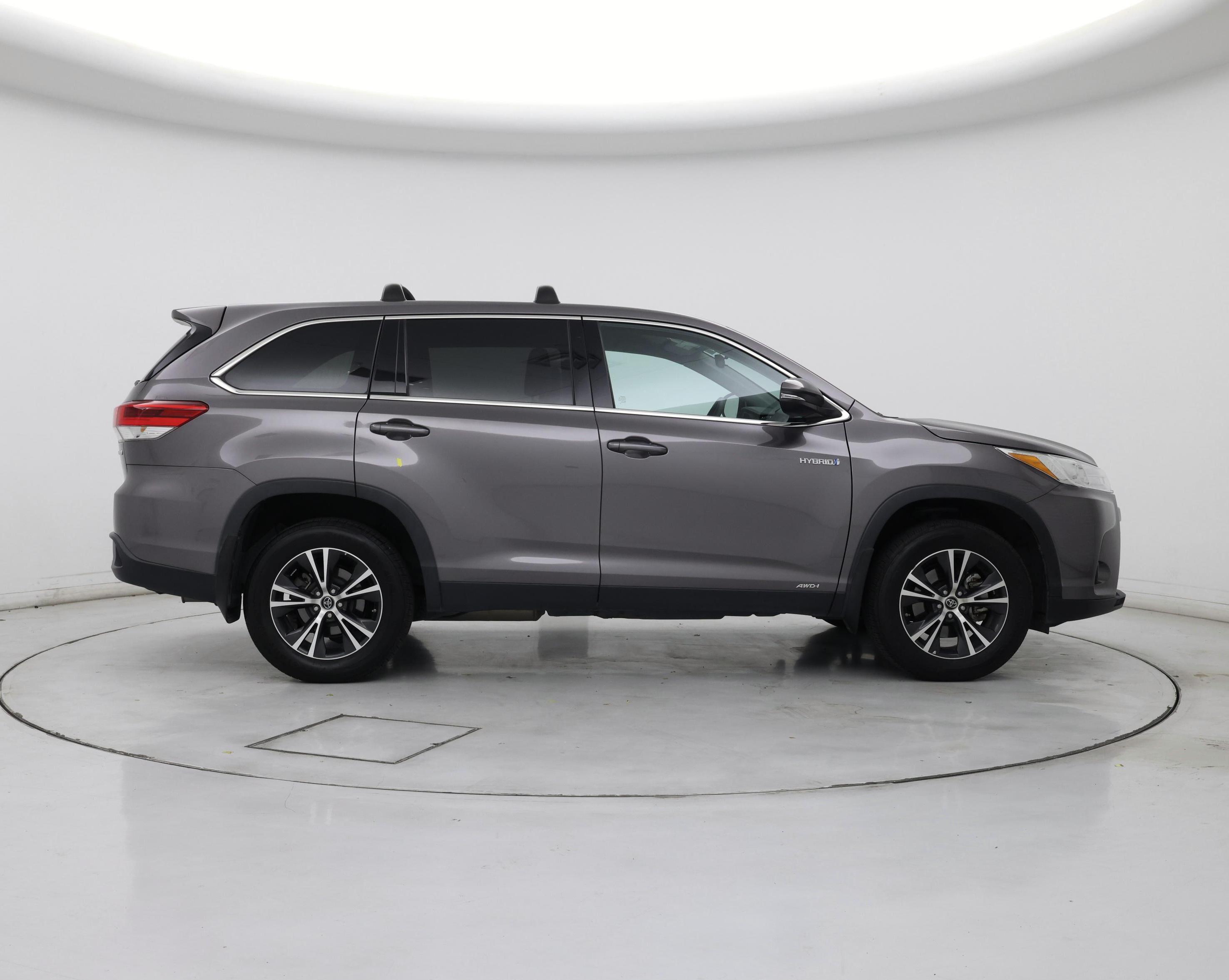 Thumbnail: 2019 Toyota Highlander - 7