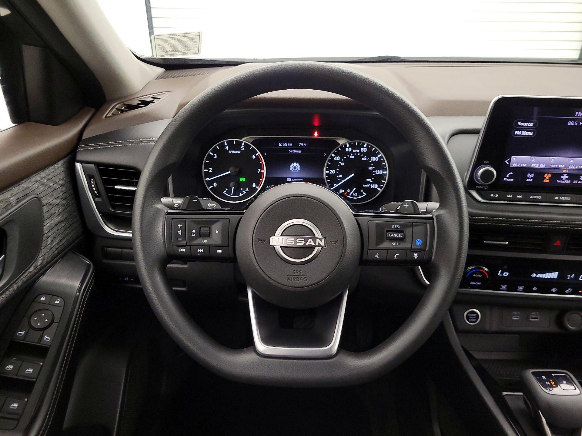 Thumbnail: 2023 Nissan Rogue - 10