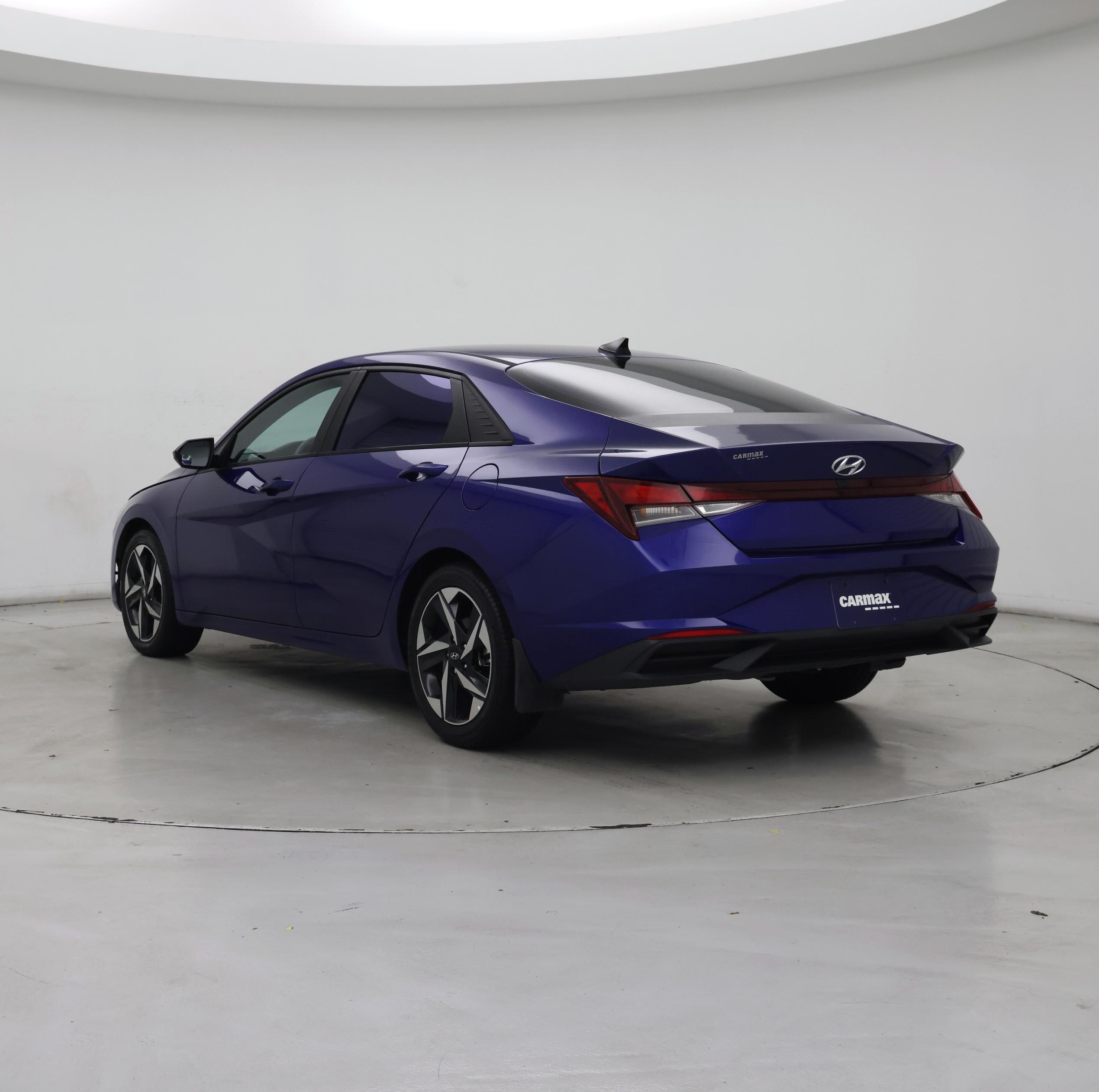 Thumbnail: 2023 Hyundai Elantra - 2