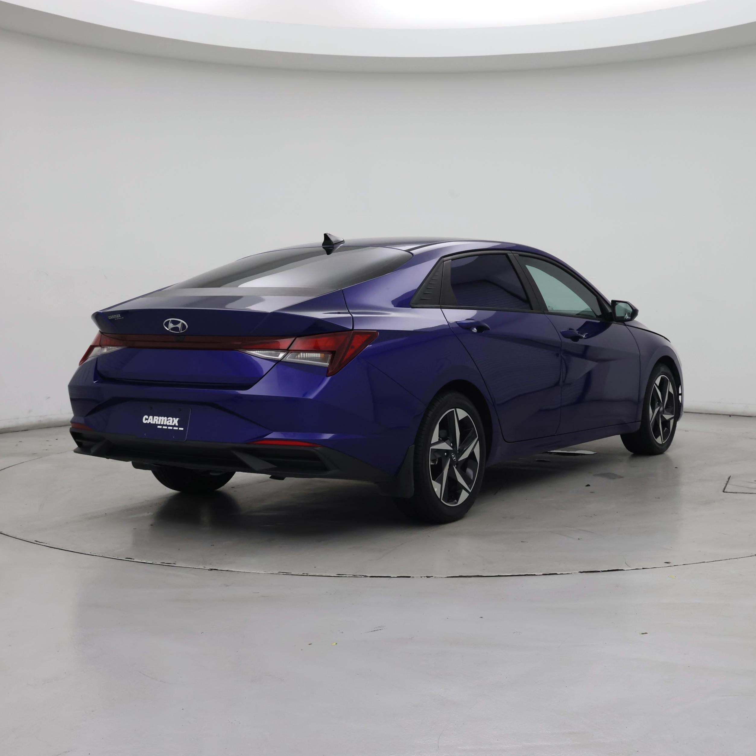 Thumbnail: 2023 Hyundai Elantra - 8