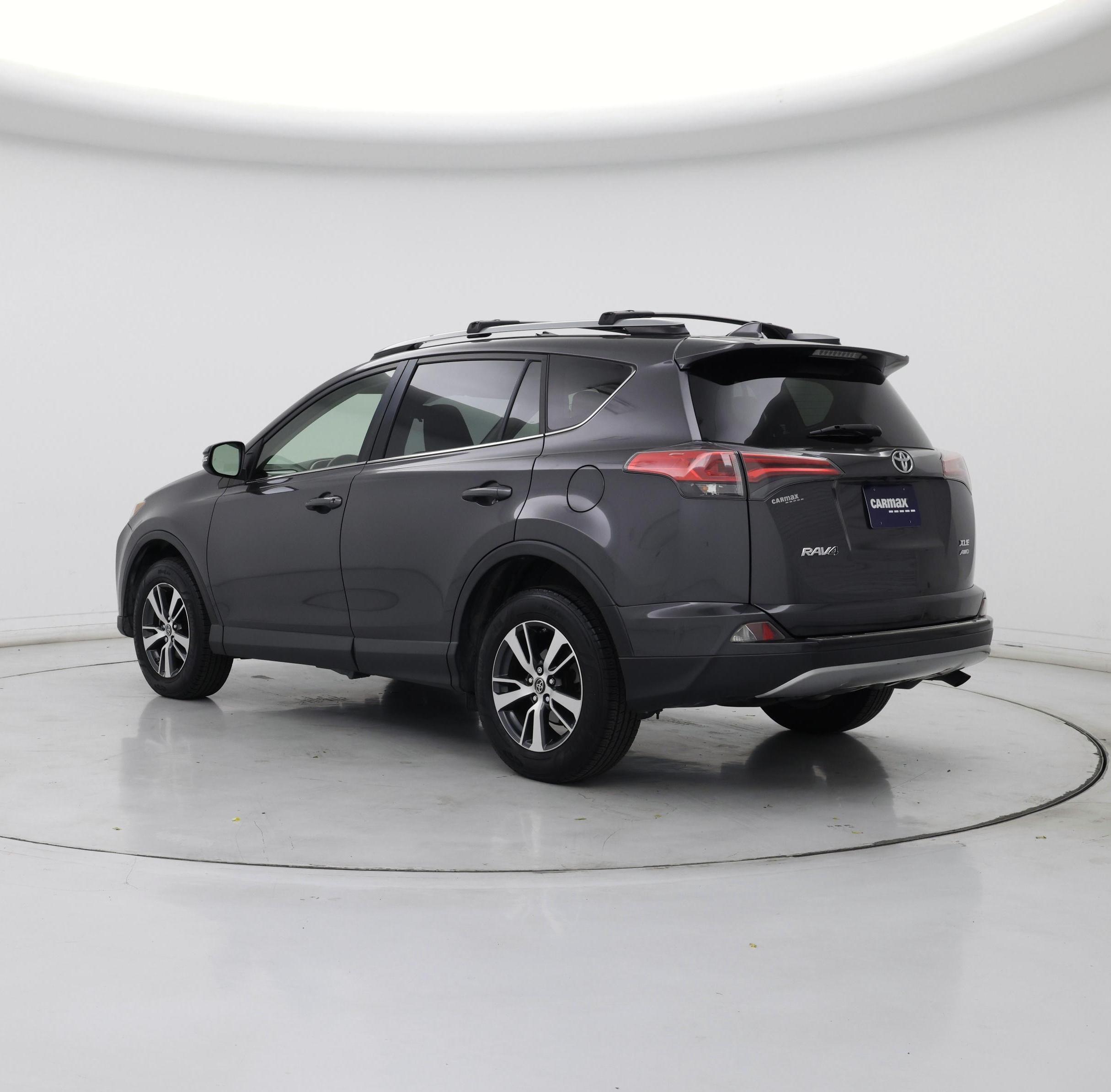 Thumbnail: 2018 Toyota RAV4 - 2