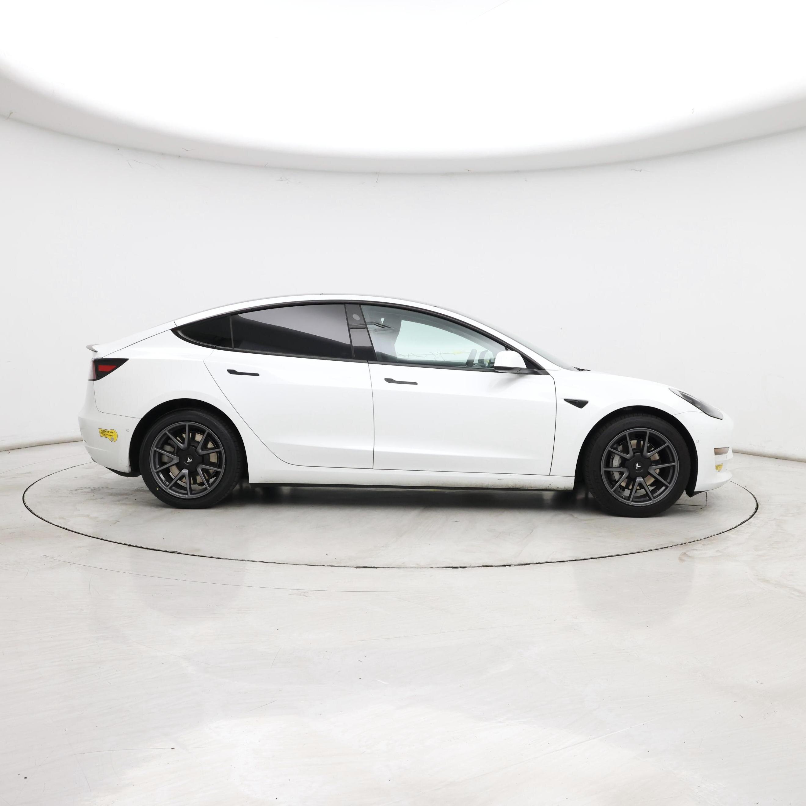 Thumbnail: 2022 Tesla Model 3 - 7
