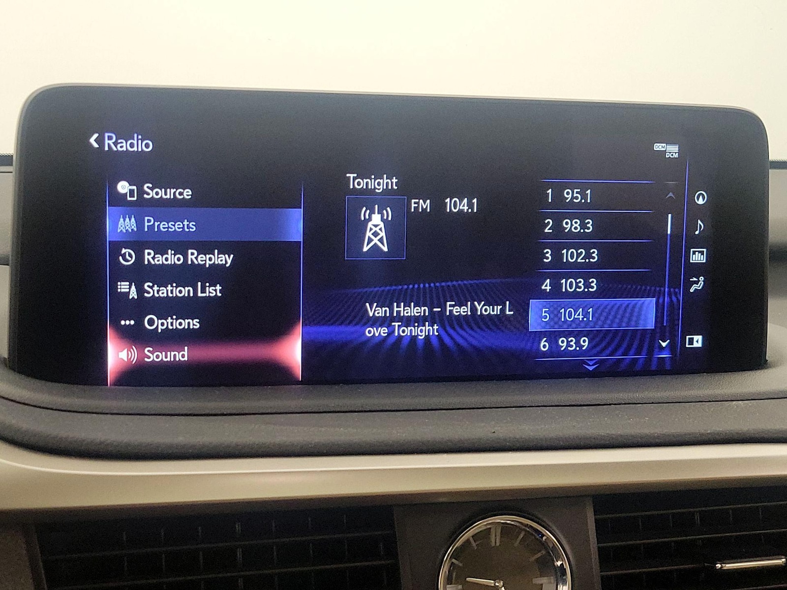 2022 Lexus RX 350 - Photo 17