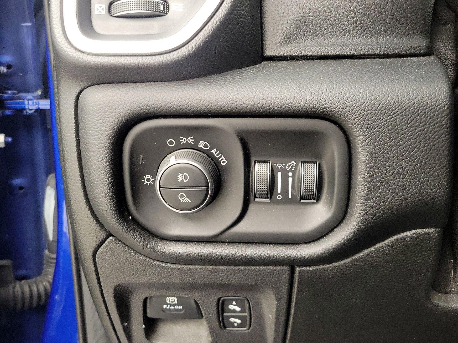 Thumbnail: 2019 RAM 1500 - 13