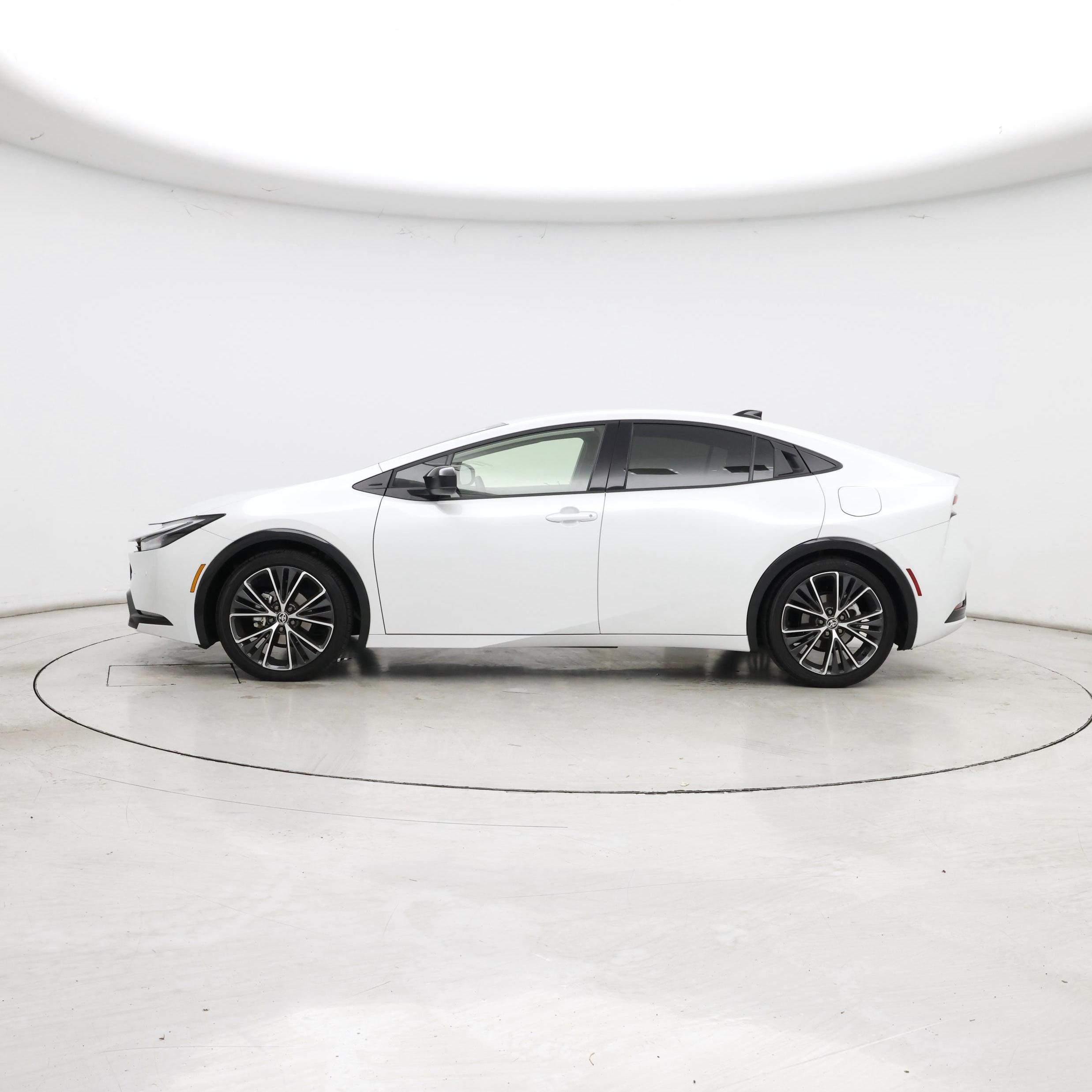 Thumbnail: 2026 Toyota Prius - 3