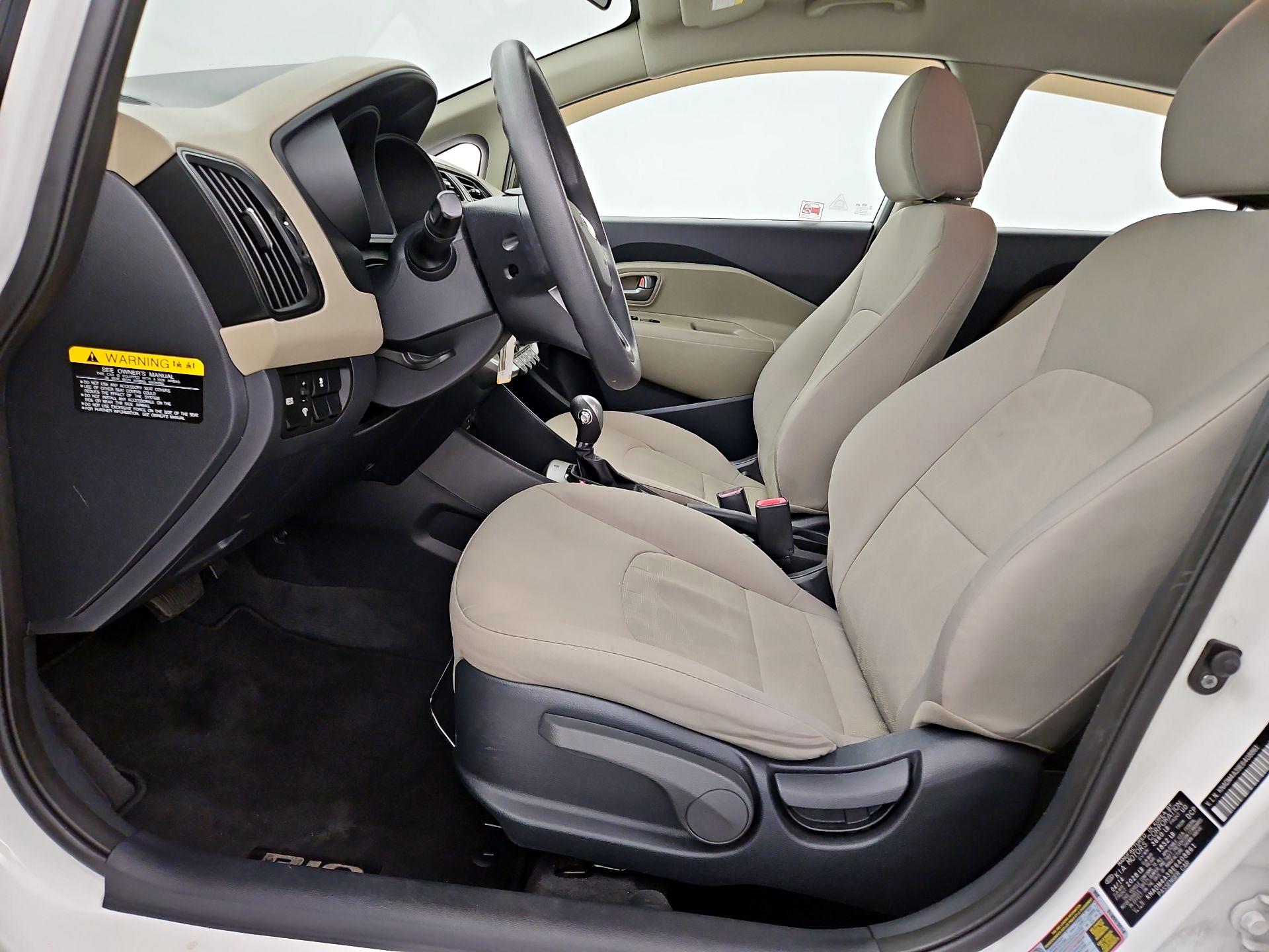 Thumbnail: 2014 Kia Rio - 11
