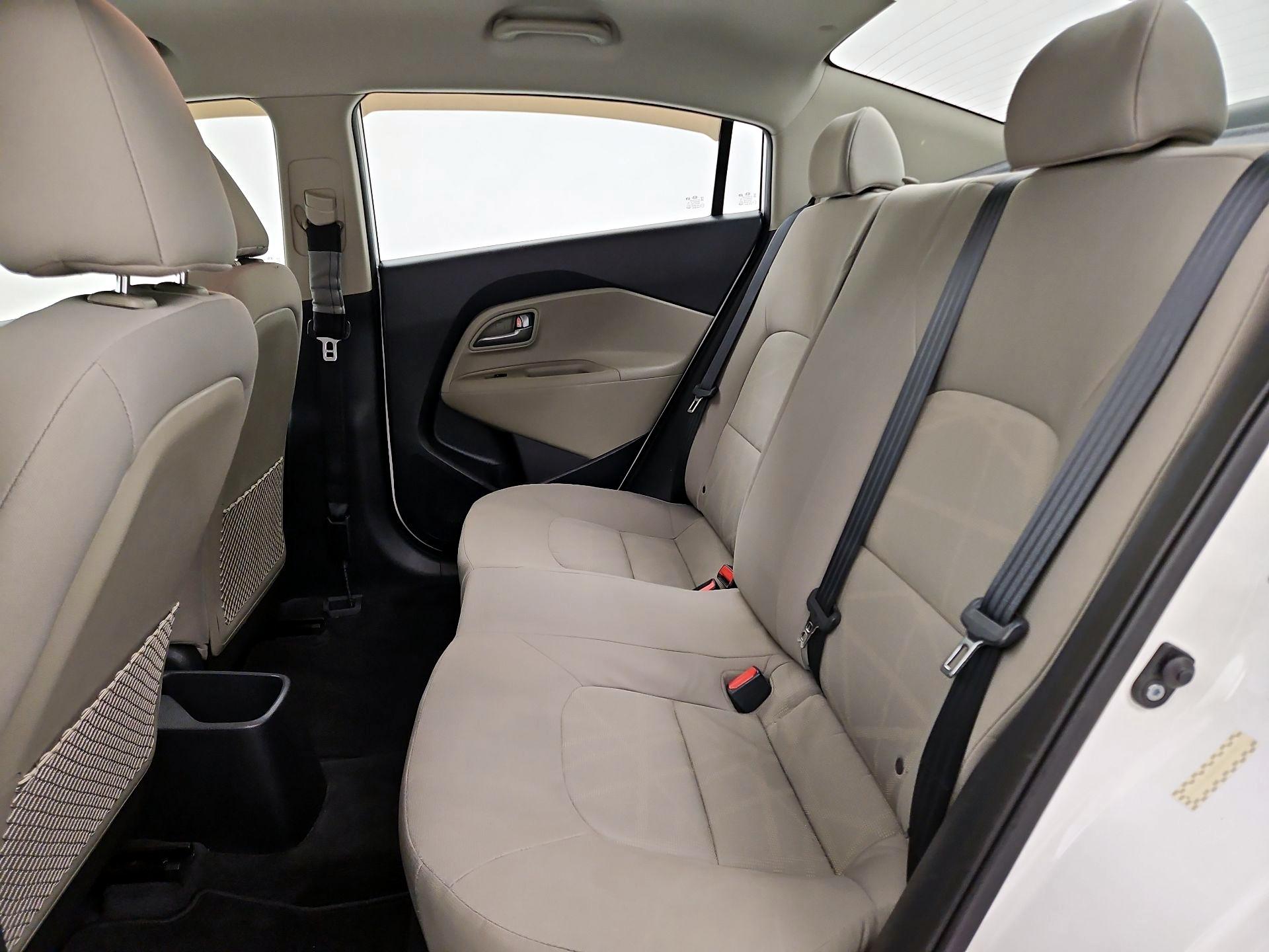 Thumbnail: 2014 Kia Rio - 18