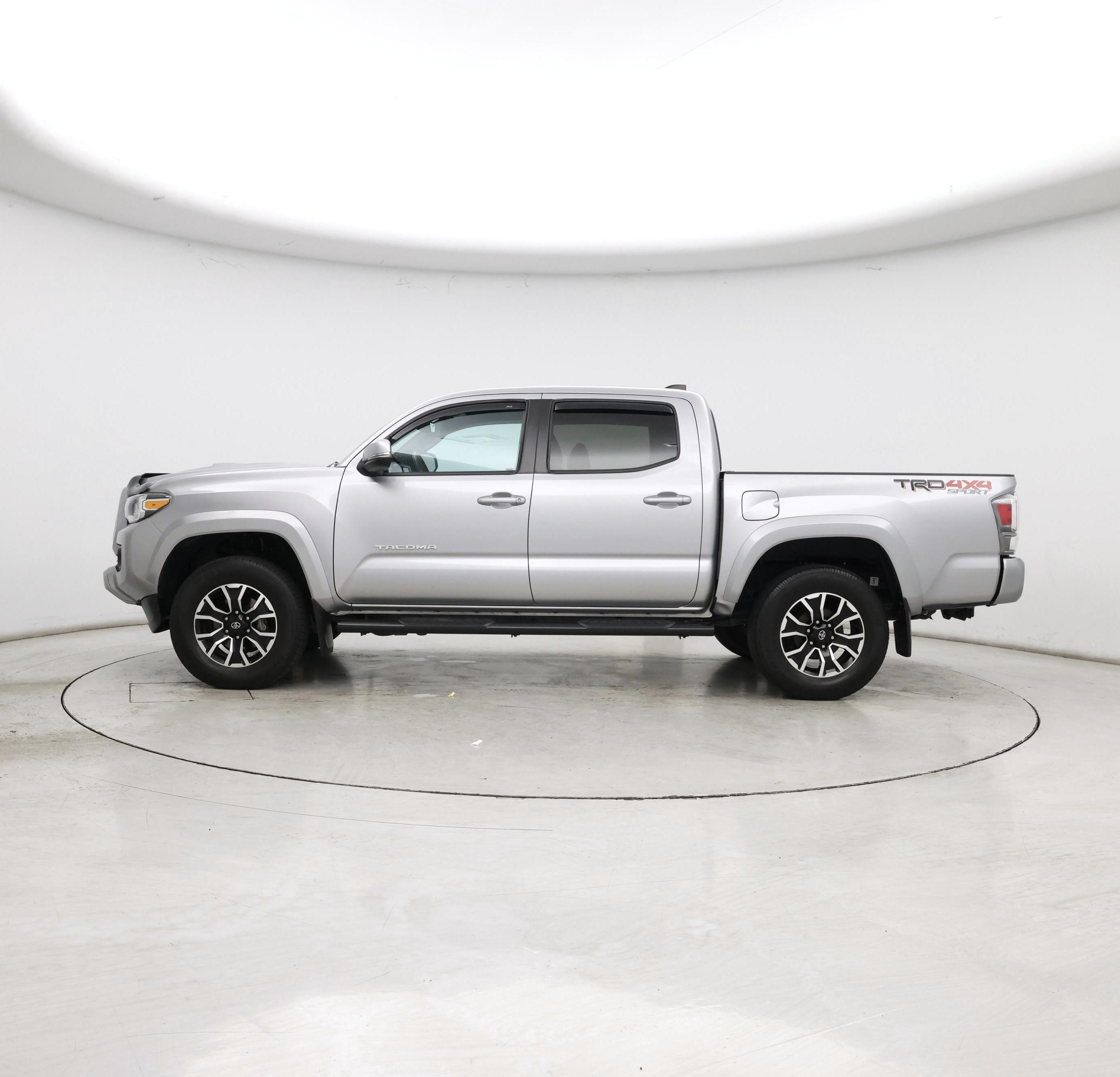 Thumbnail: 2021 Toyota Tacoma - 3