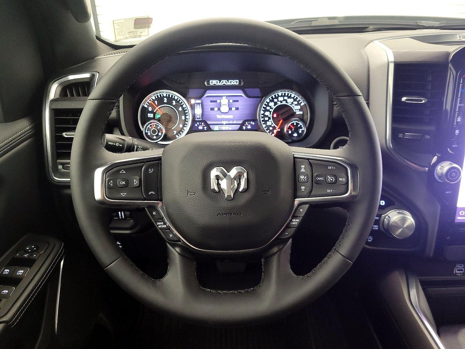 2025 RAM Ram 1500 Pickup Laramie - Photo 11