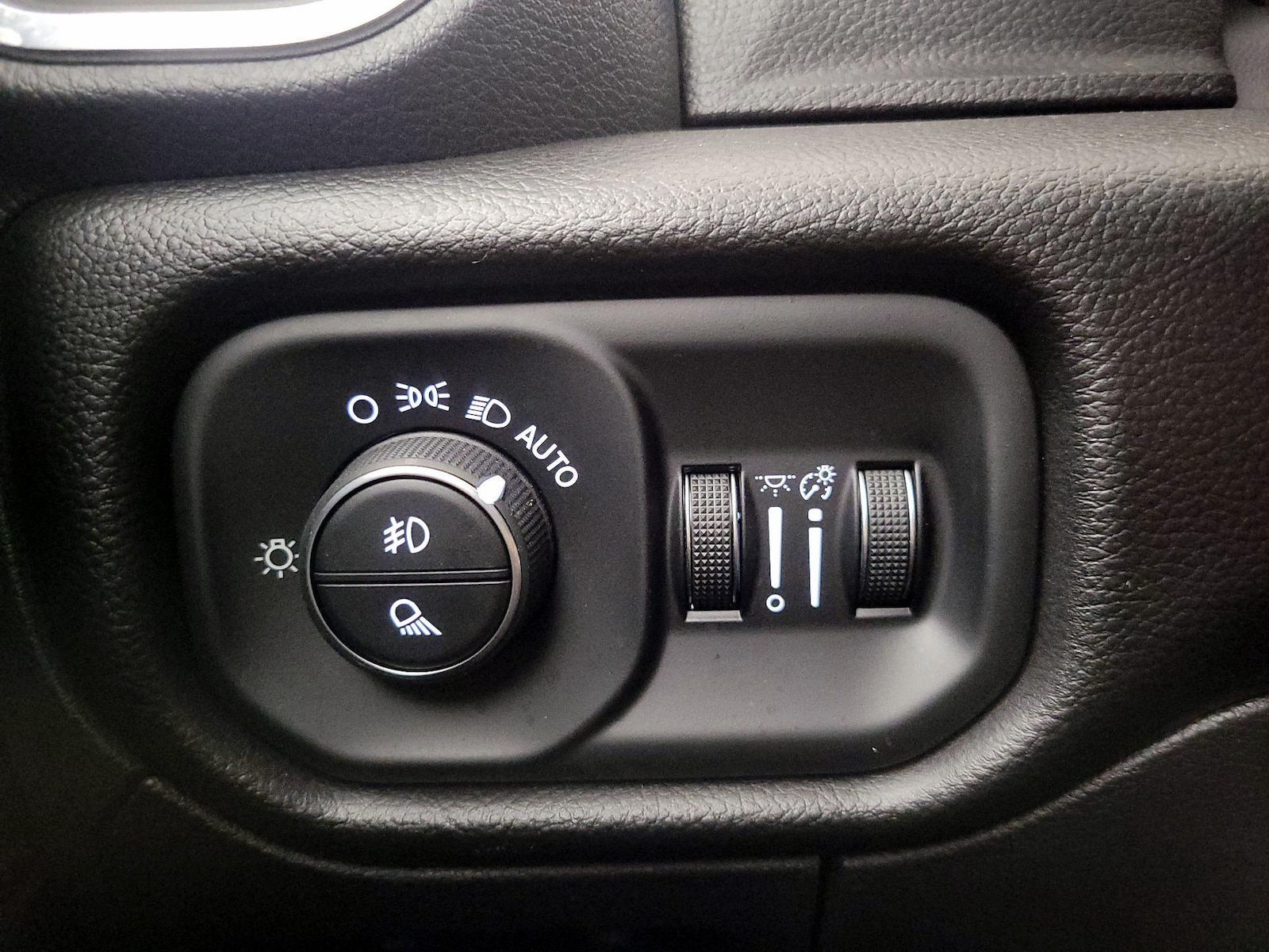 2025 RAM Ram 1500 Pickup Laramie - Photo 14