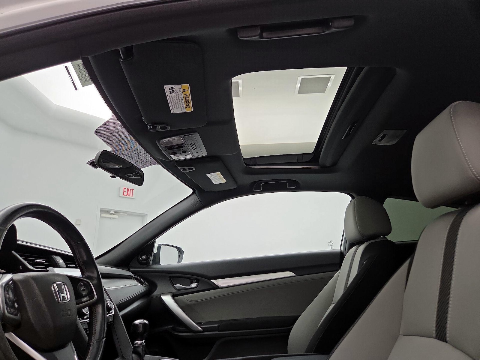 Sunroof(s) & Overhead Airbags