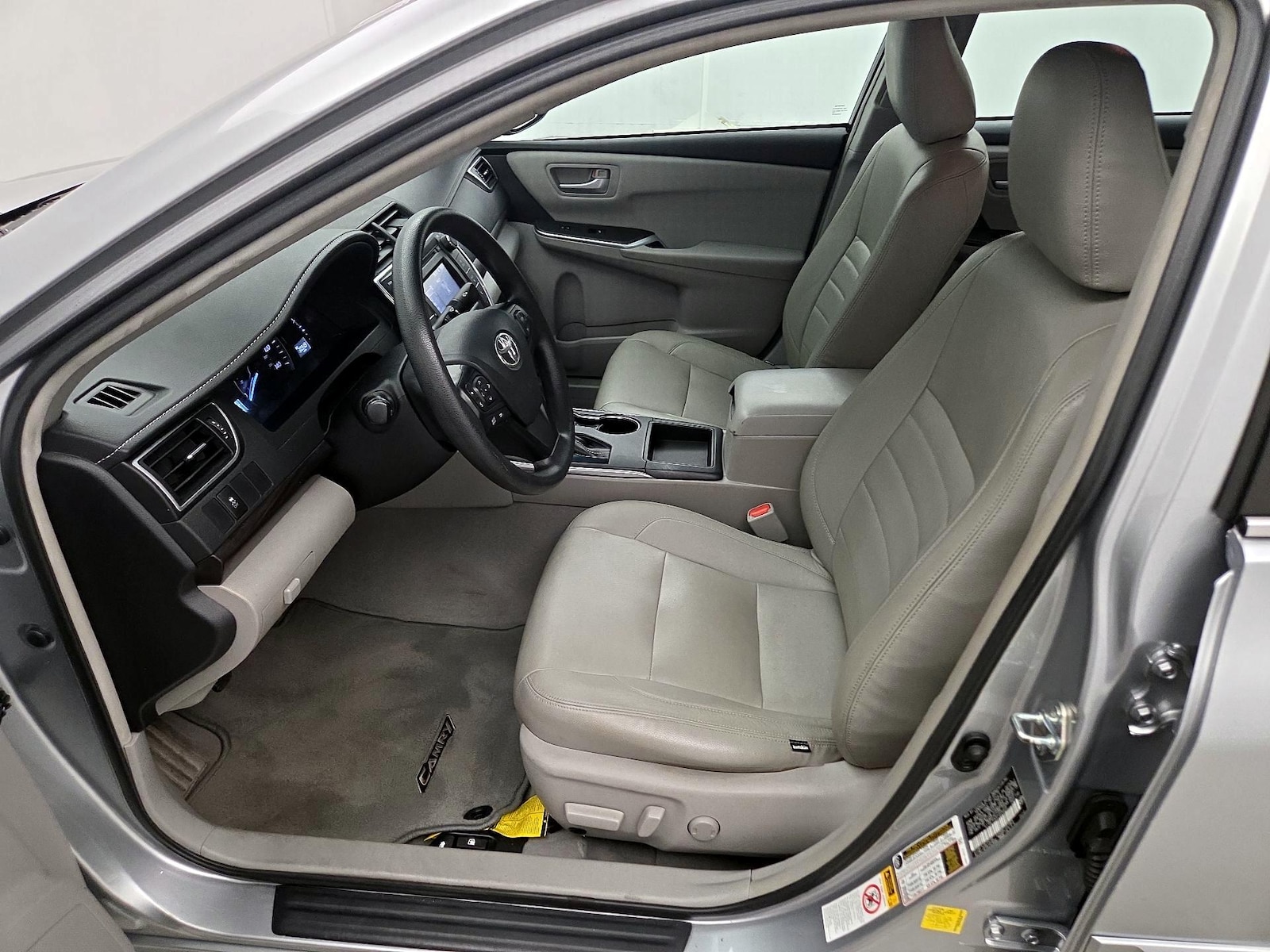Power Seat(s) & Leather Seats