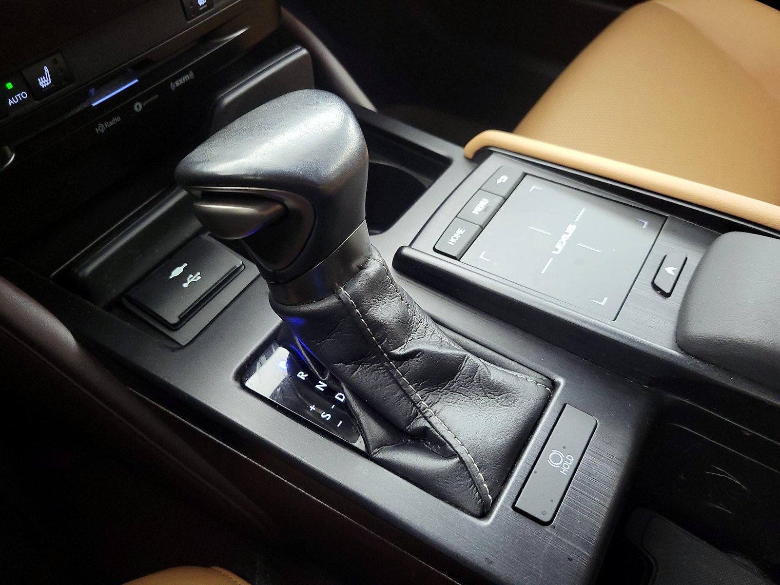 2021 Lexus ES 350 - Photo 18