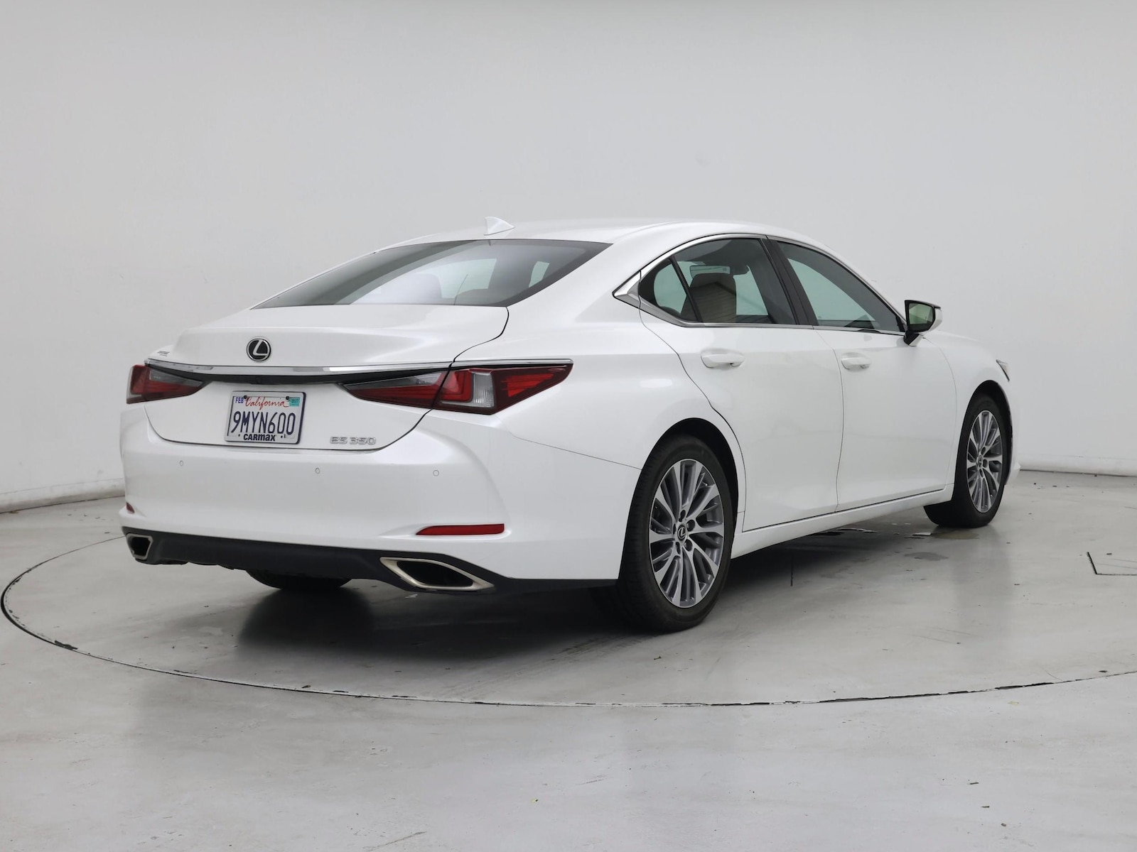 2021 Lexus ES 350 - Photo 9
