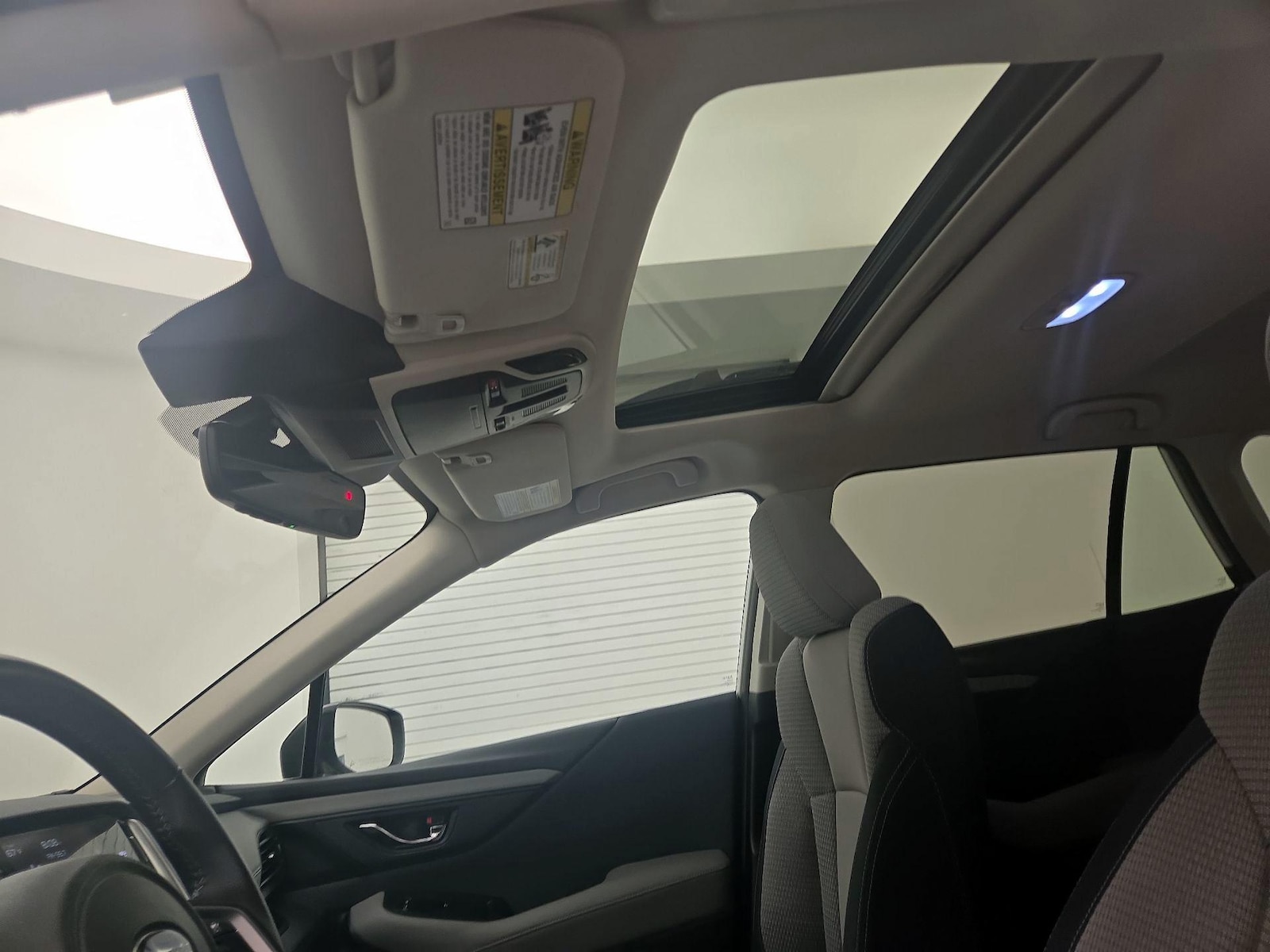 Sunroof(s) & Overhead Airbags