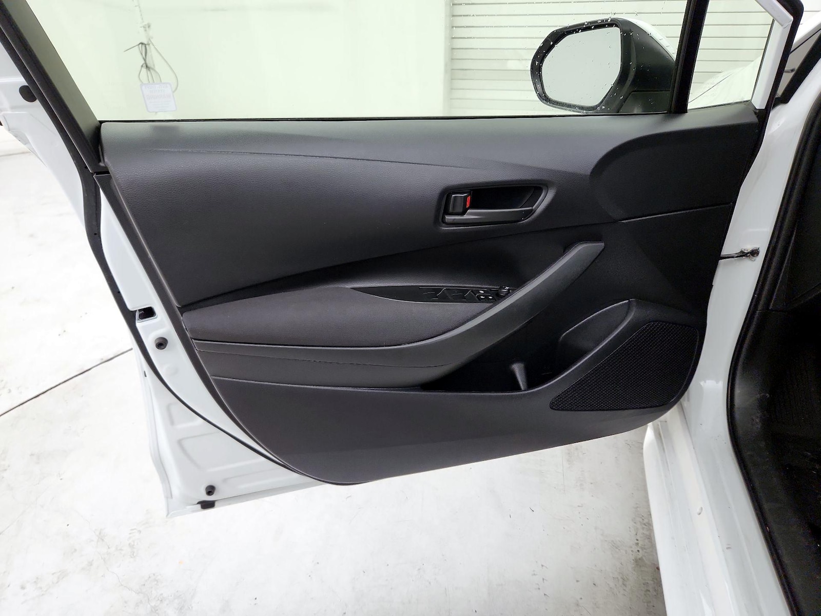 2023 Toyota Corolla LE - Photo 13