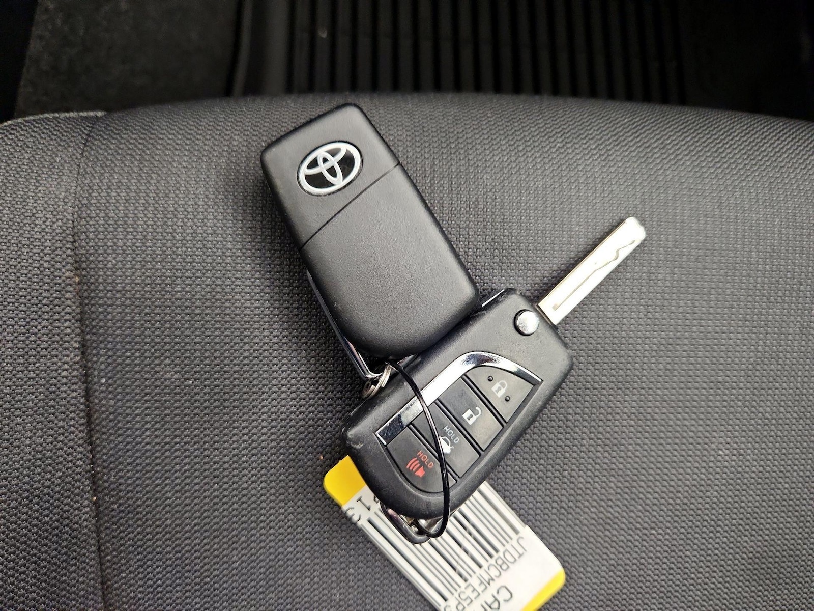 2023 Toyota Corolla LE - Photo 24