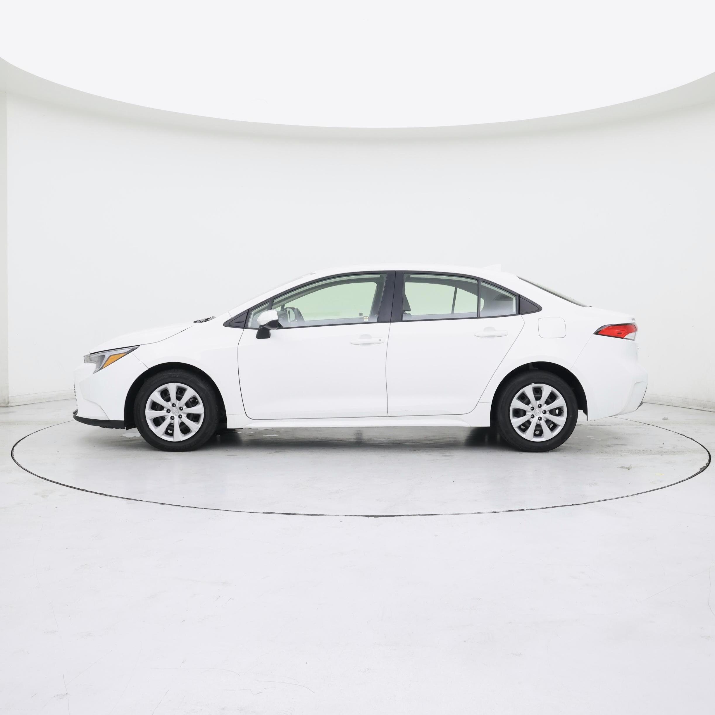 Thumbnail: 2023 Toyota Corolla - 3