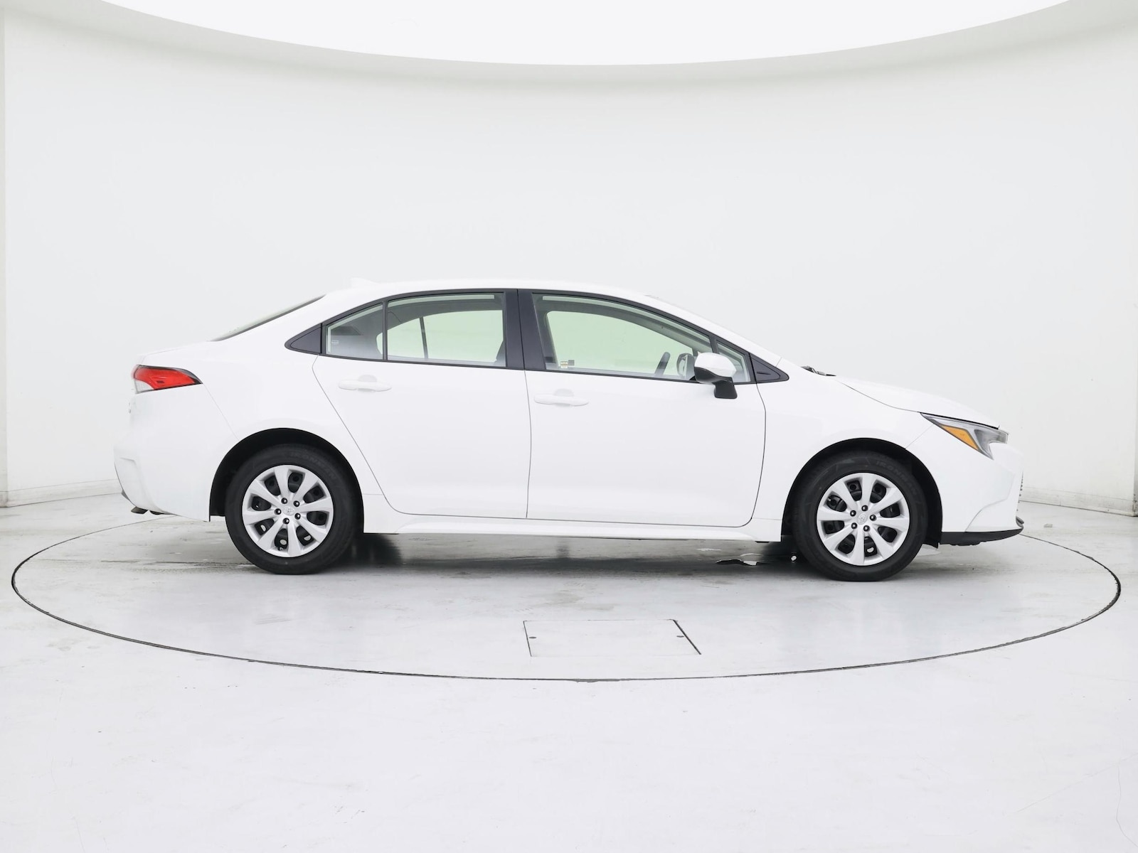 2023 Toyota Corolla LE - Photo 8
