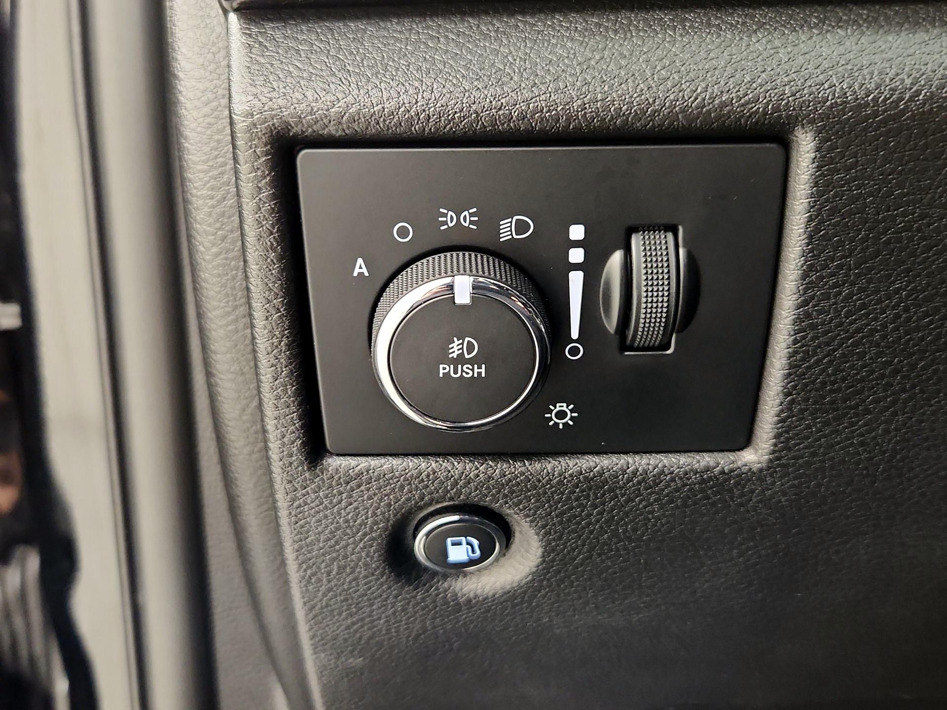 Thumbnail: 2021 Jeep Grand Cherokee - 13