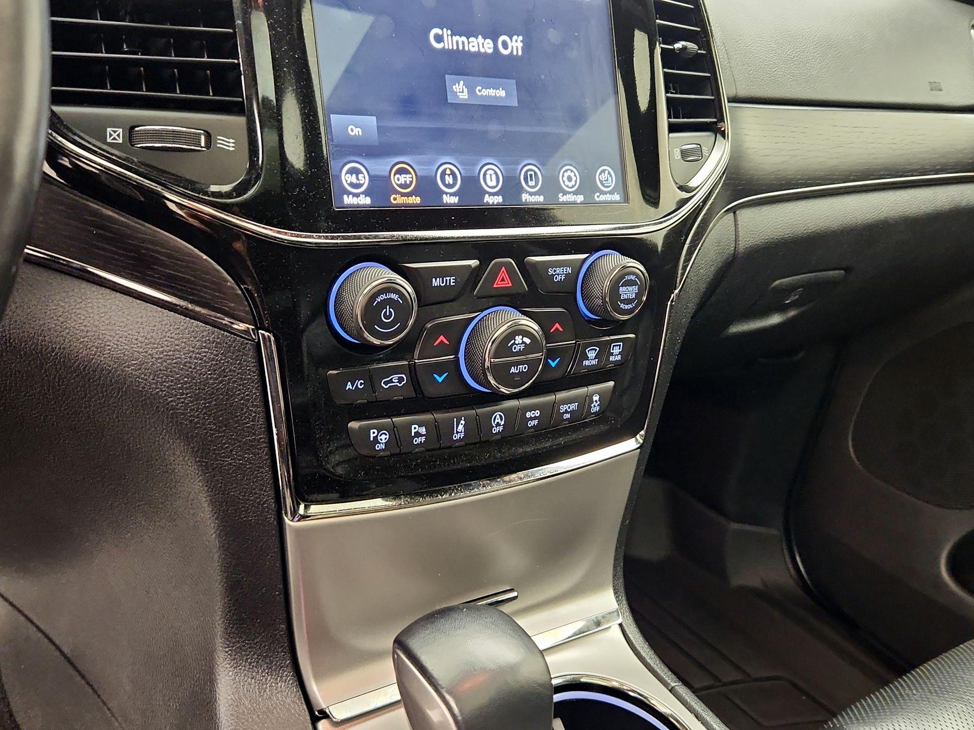 Thumbnail: 2021 Jeep Grand Cherokee - 17