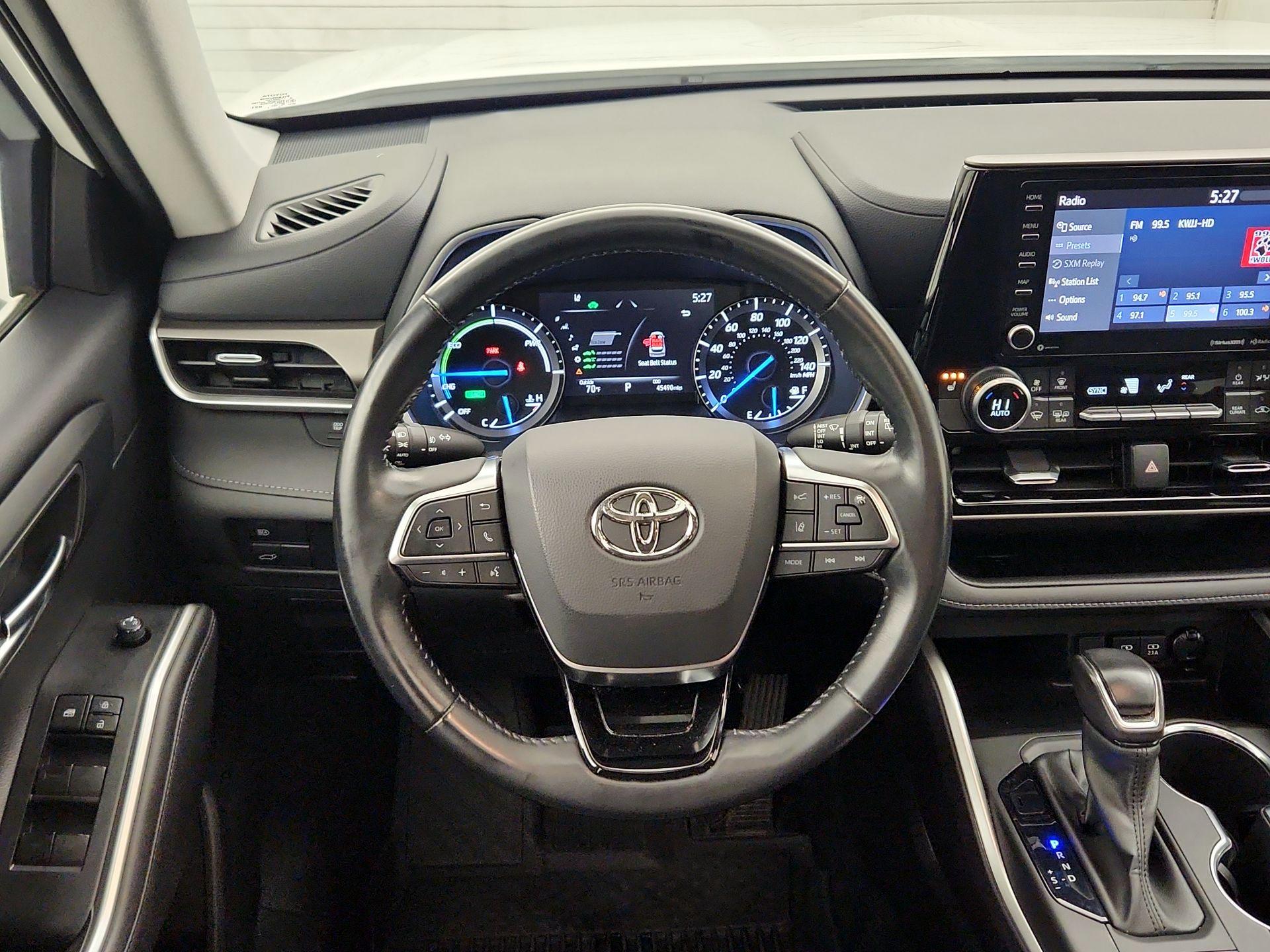 Thumbnail: 2021 Toyota Highlander - 10