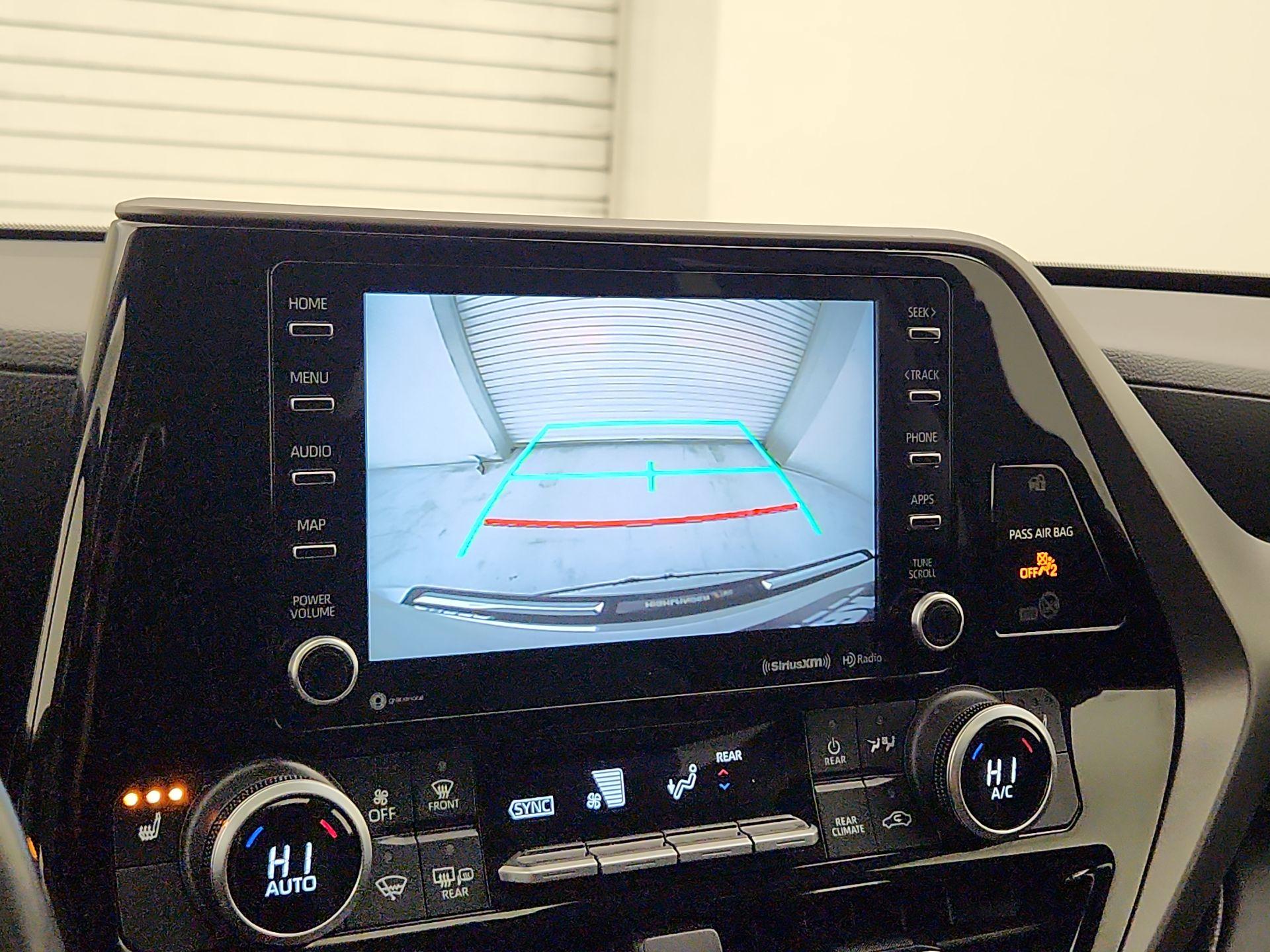 Thumbnail: 2021 Toyota Highlander - 14