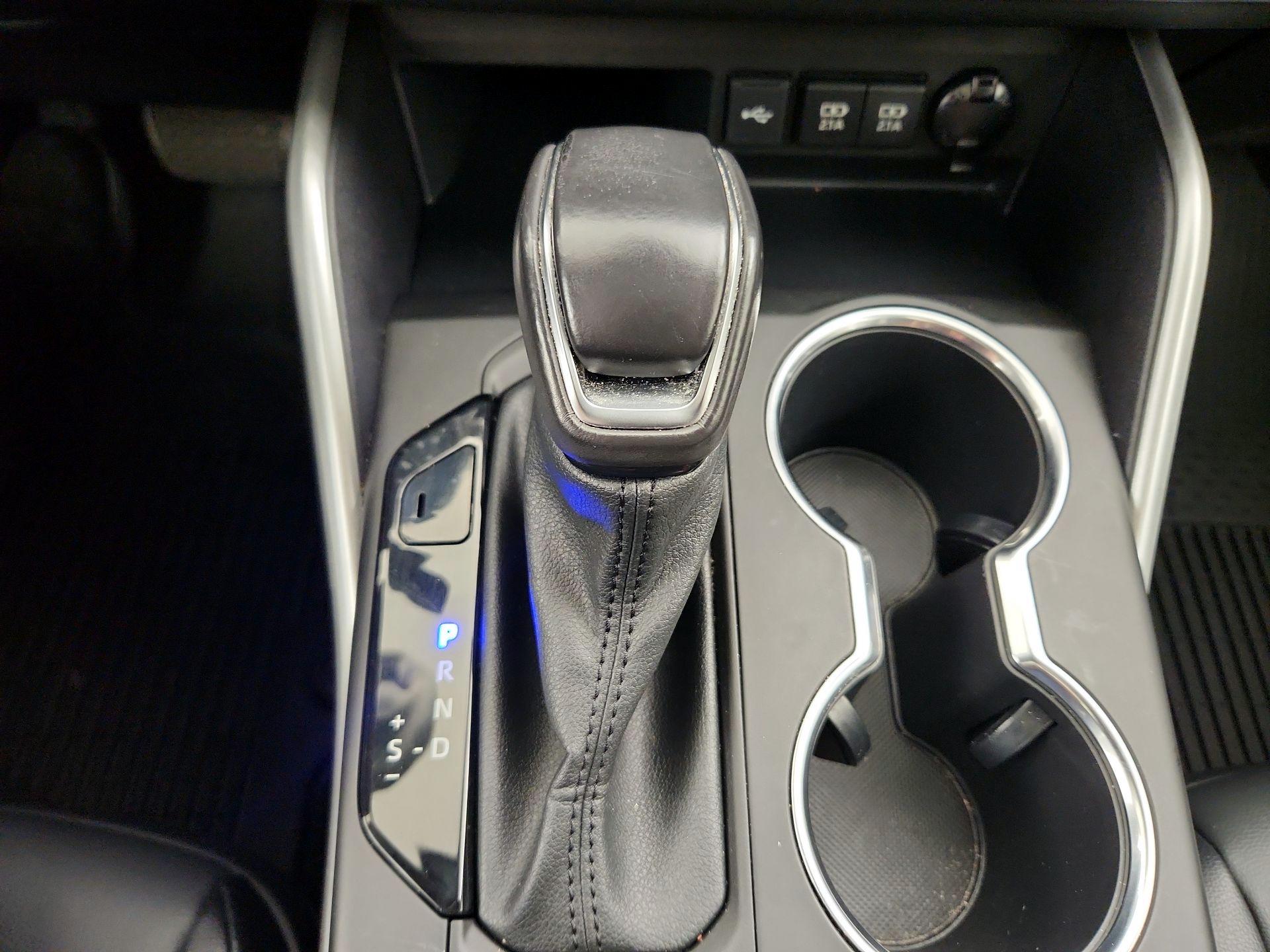 Thumbnail: 2021 Toyota Highlander - 17