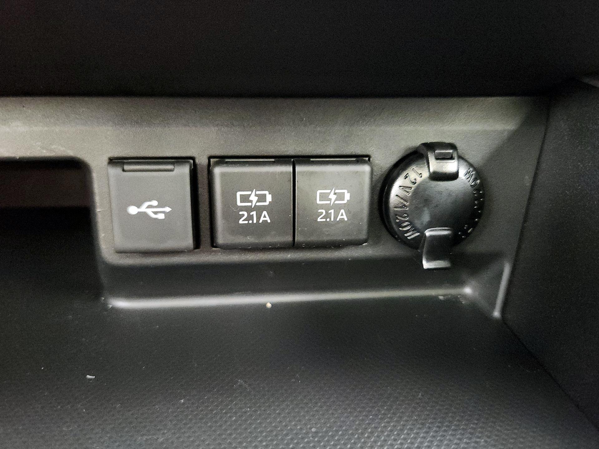 Thumbnail: 2021 Toyota Highlander - 18