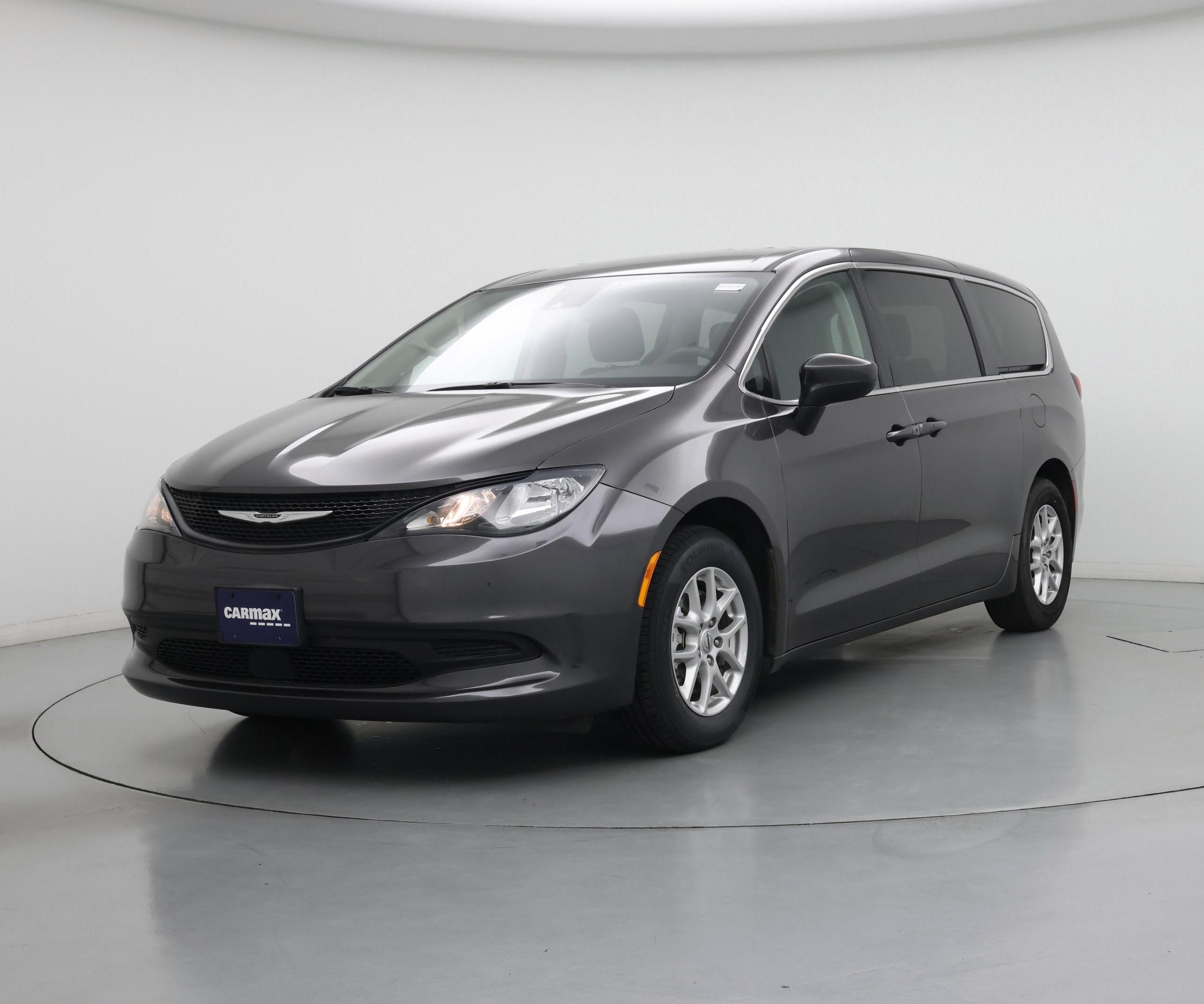 Thumbnail: 2023 Chrysler Voyager - 4