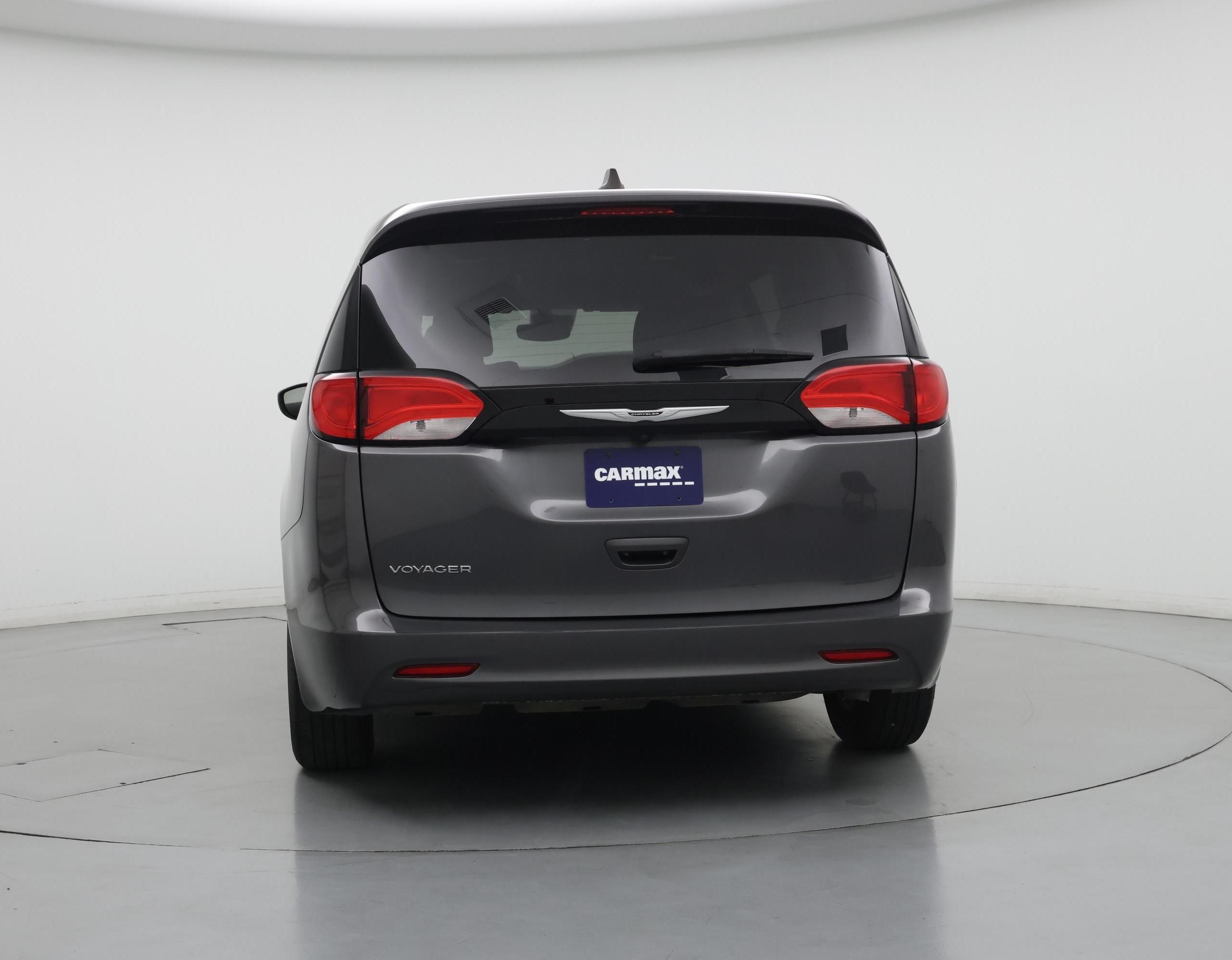 Thumbnail: 2023 Chrysler Voyager - 6
