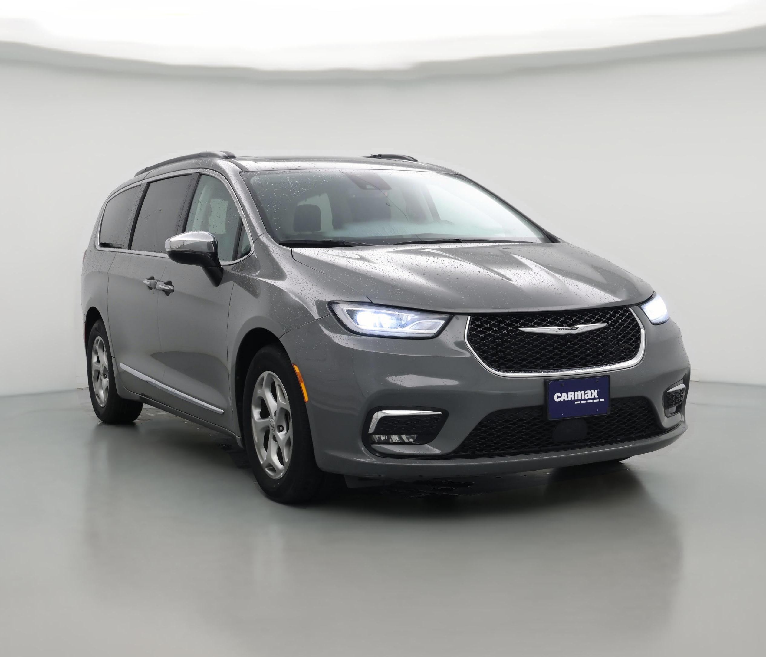 Thumbnail: 2023 Chrysler Pacifica - 1
