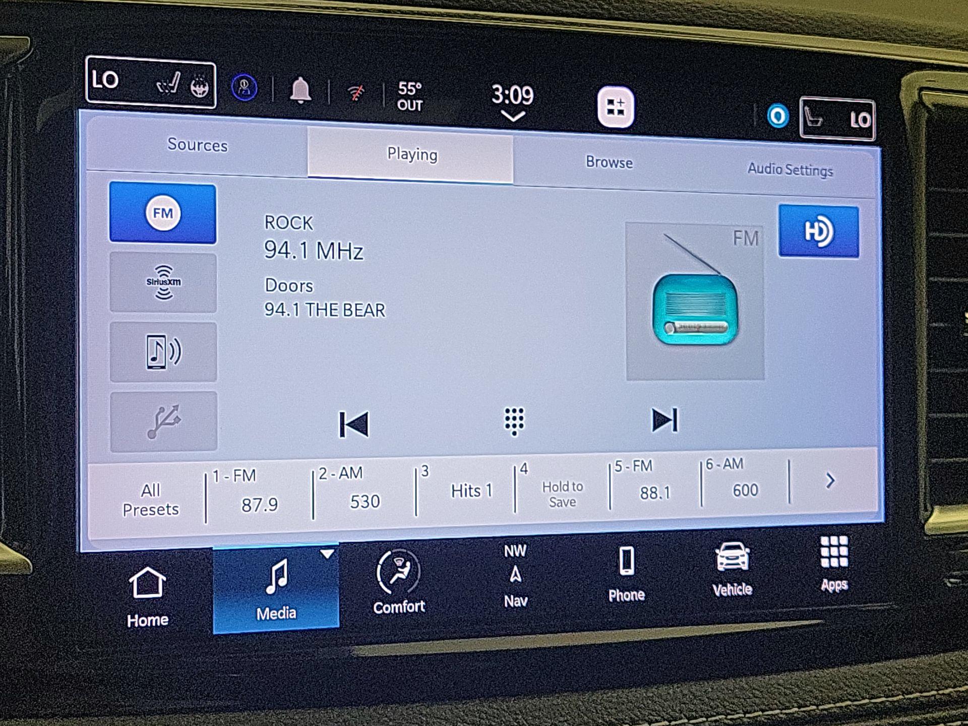Thumbnail: 2023 Chrysler Pacifica - 16