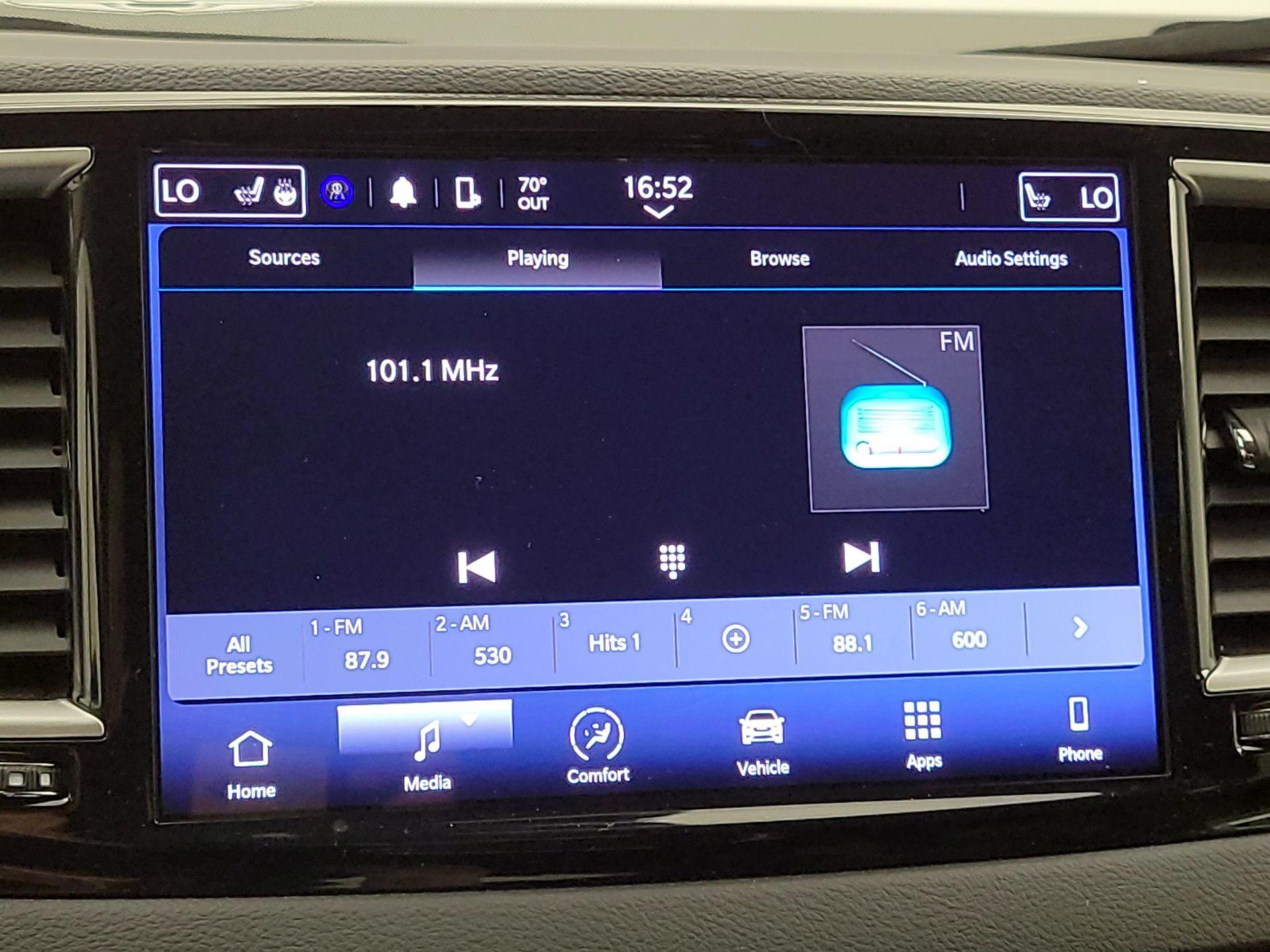 Thumbnail: 2023 Chrysler Pacifica - 15