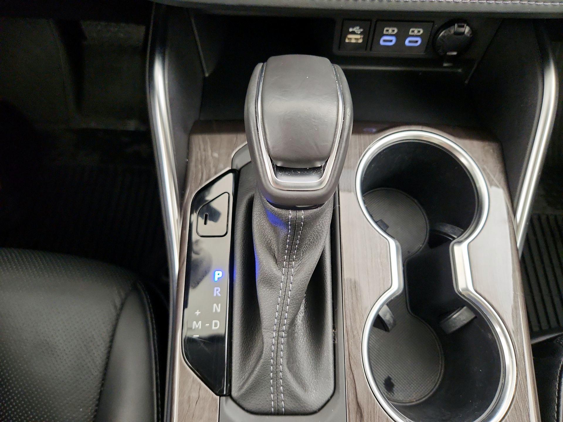 Thumbnail: 2023 Toyota Highlander - 17