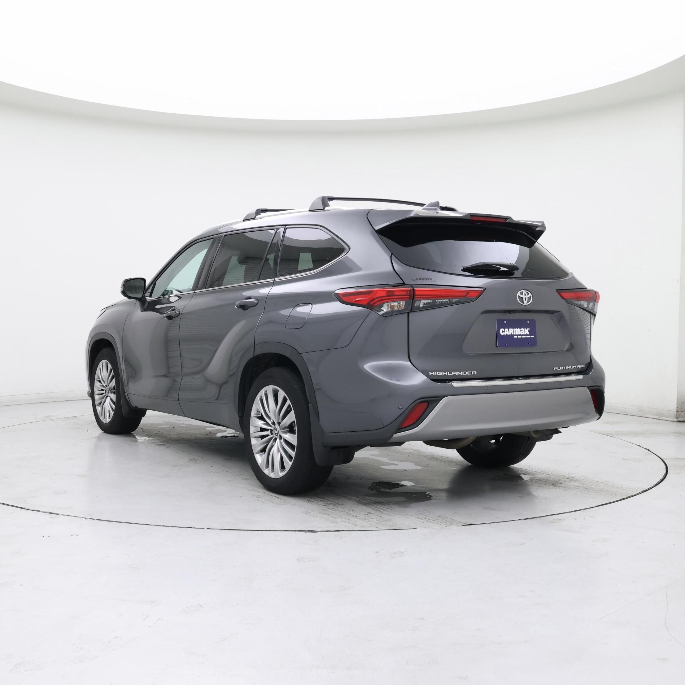 Thumbnail: 2023 Toyota Highlander - 2