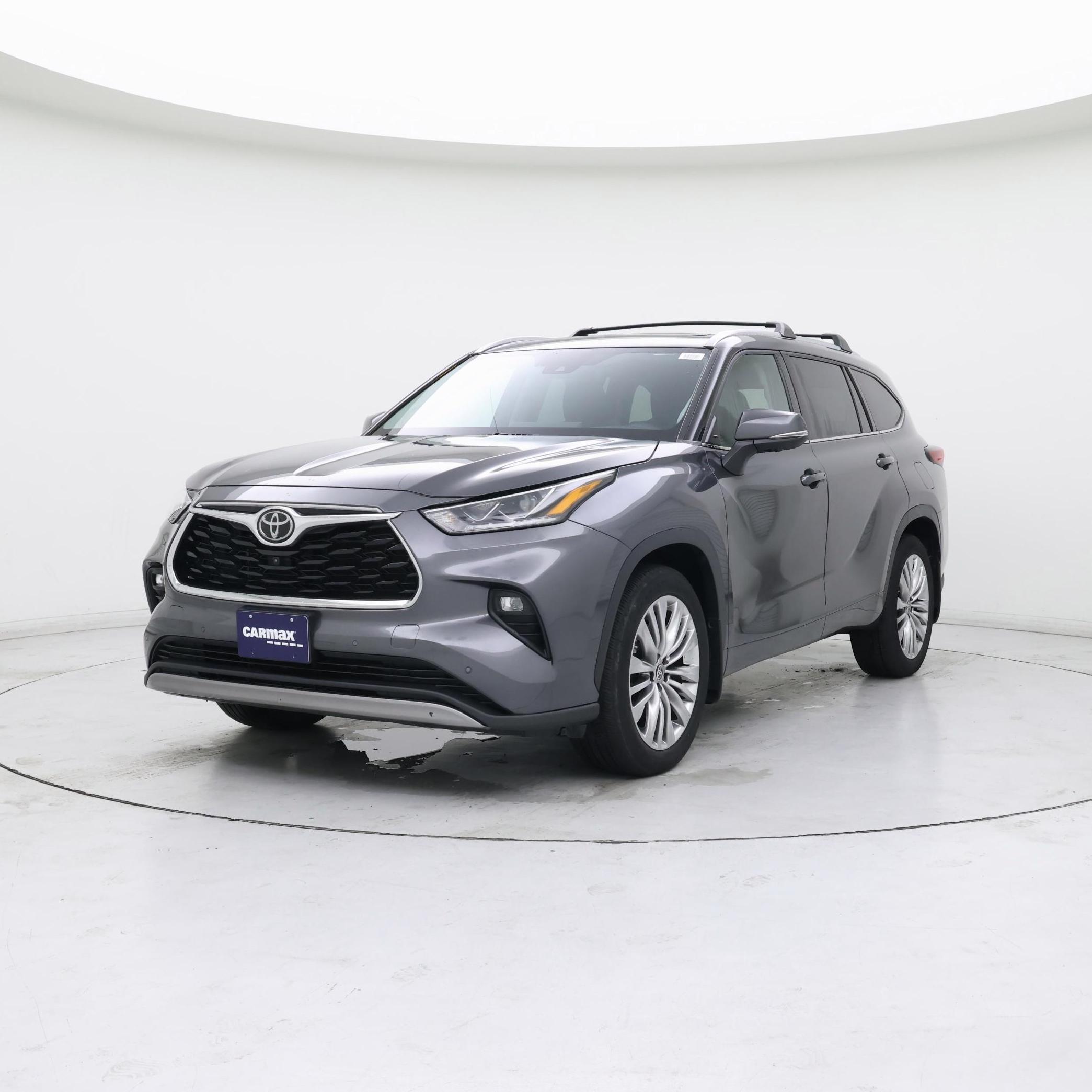 Thumbnail: 2023 Toyota Highlander - 4