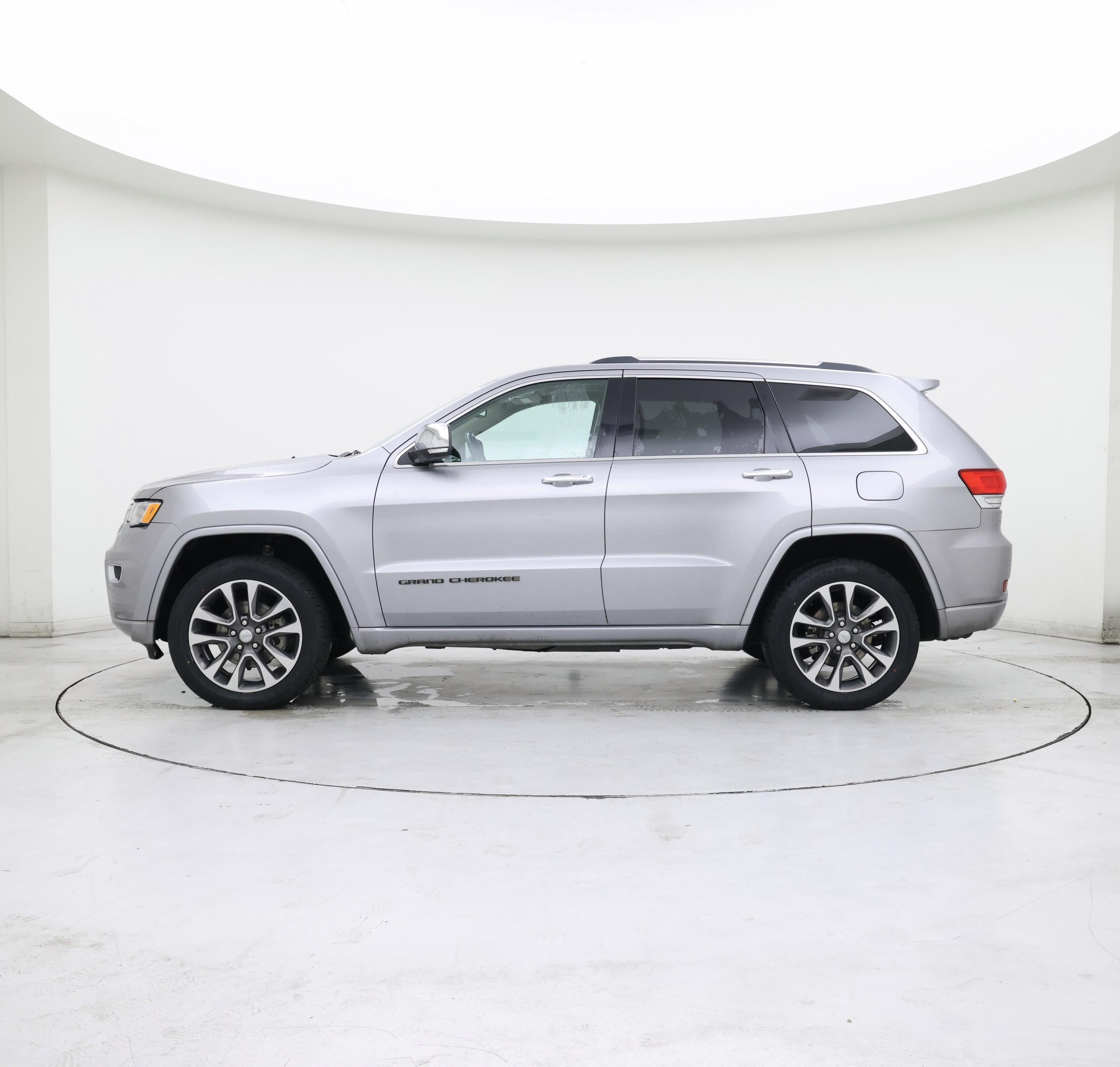 Thumbnail: 2017 Jeep Grand Cherokee - 3