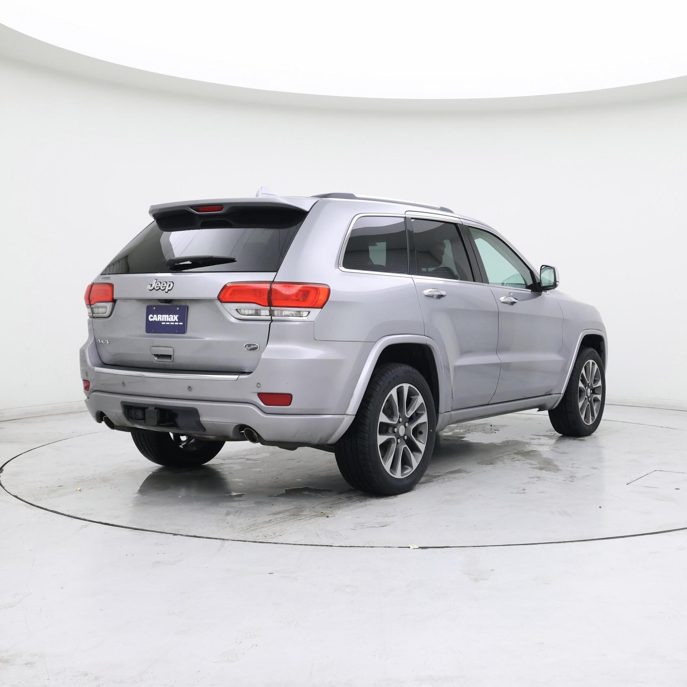 Thumbnail: 2017 Jeep Grand Cherokee - 8