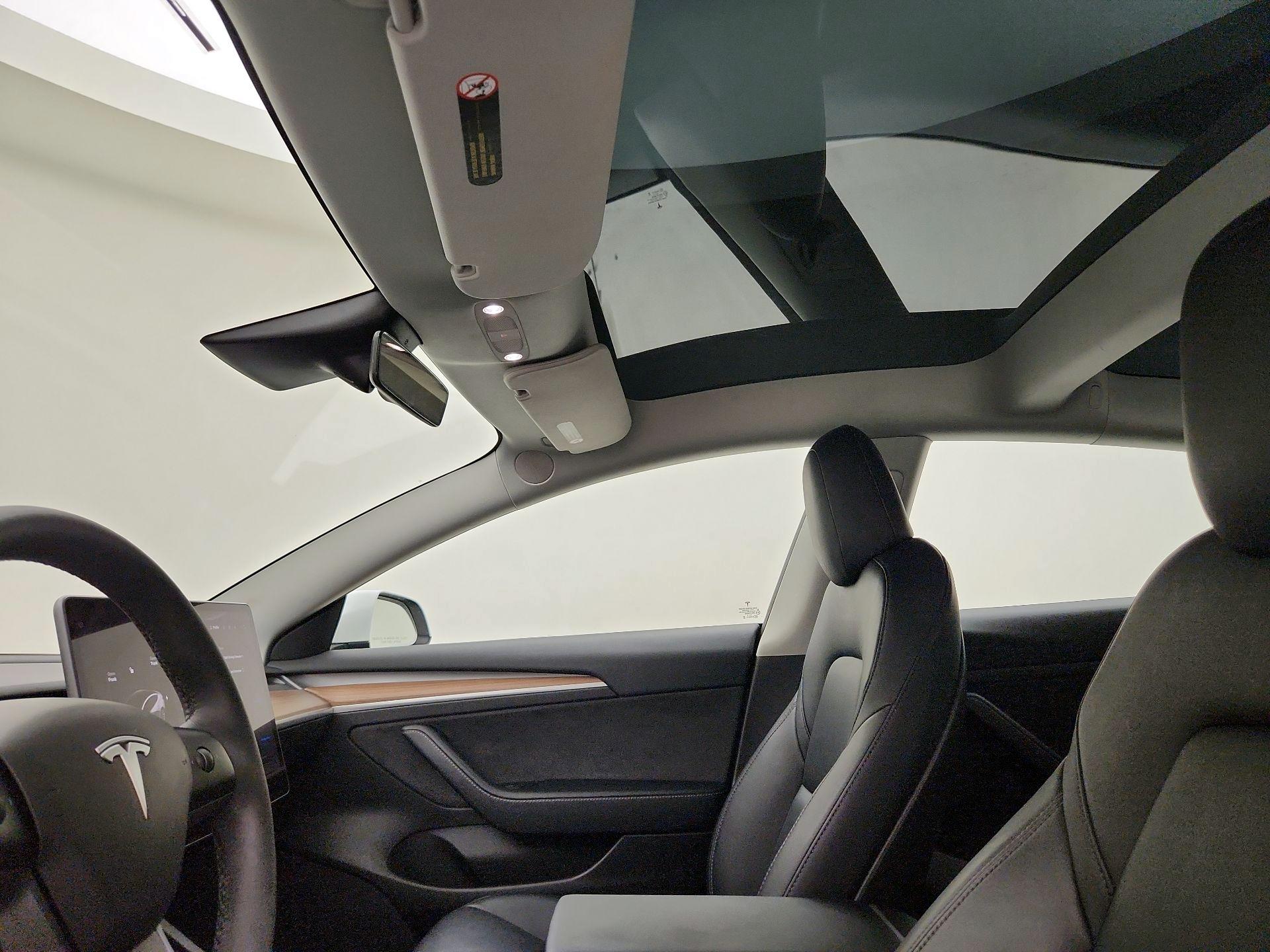 Thumbnail: 2022 Tesla Model 3 - 19