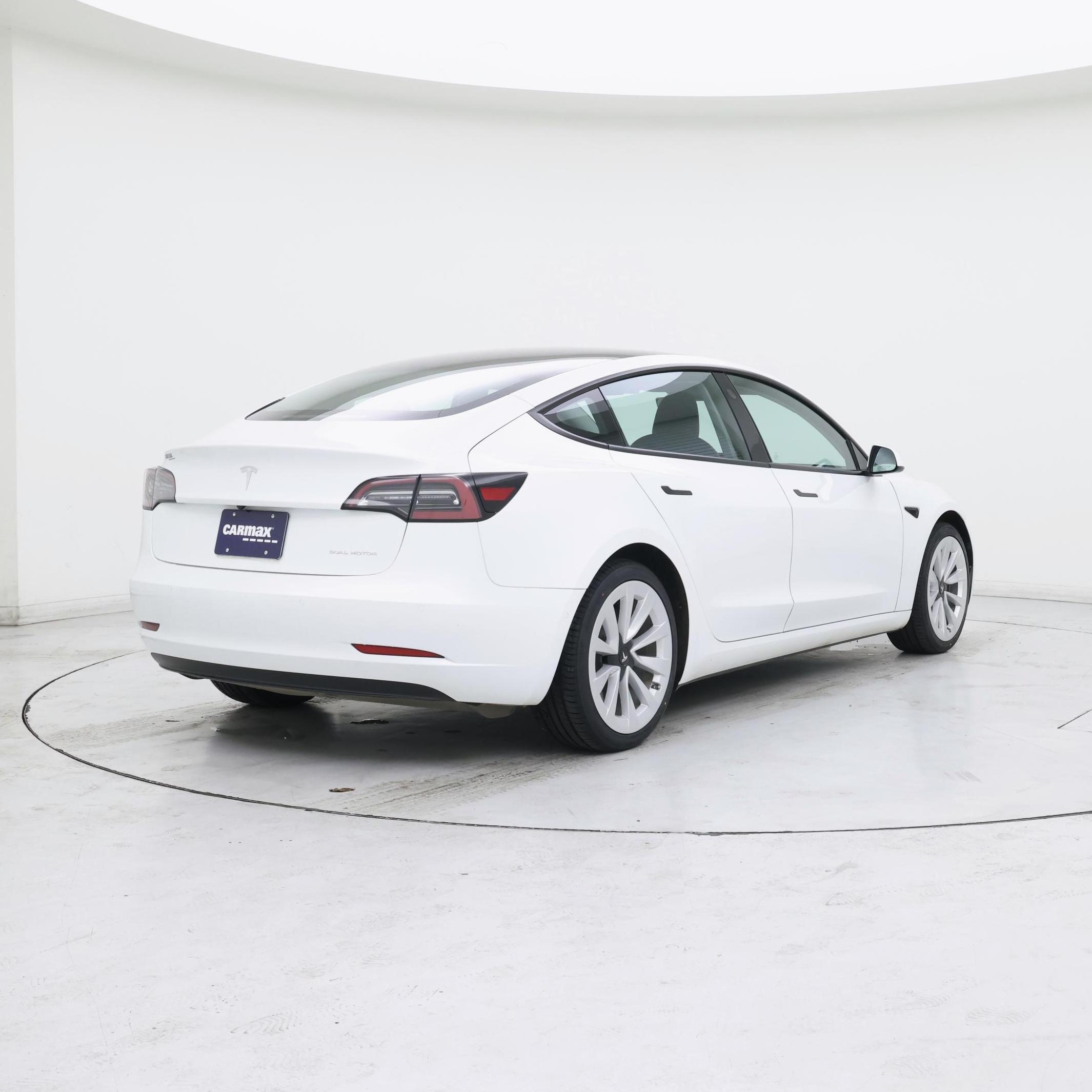 Thumbnail: 2022 Tesla Model 3 - 8